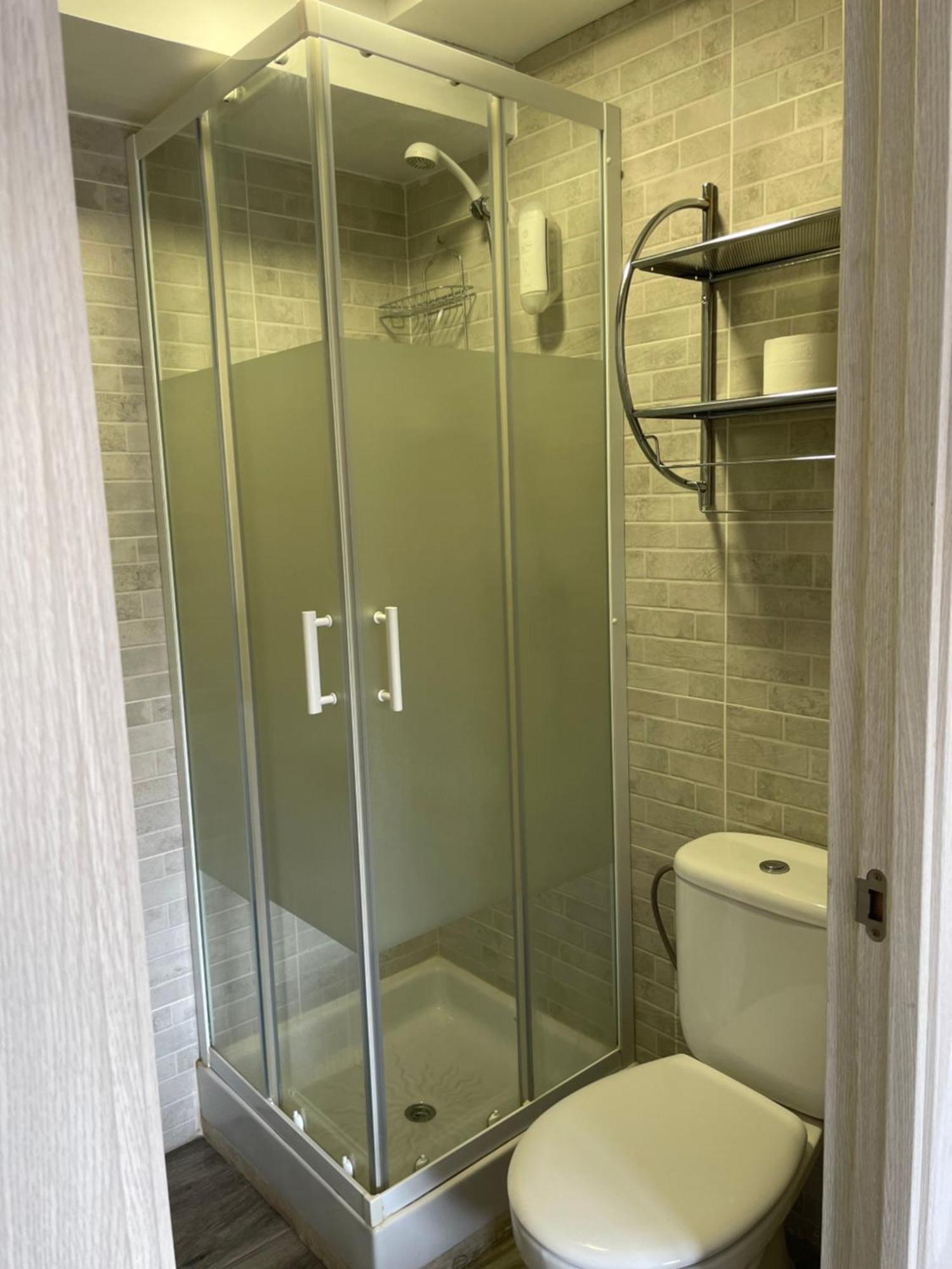 Twin Room Private Bathroom