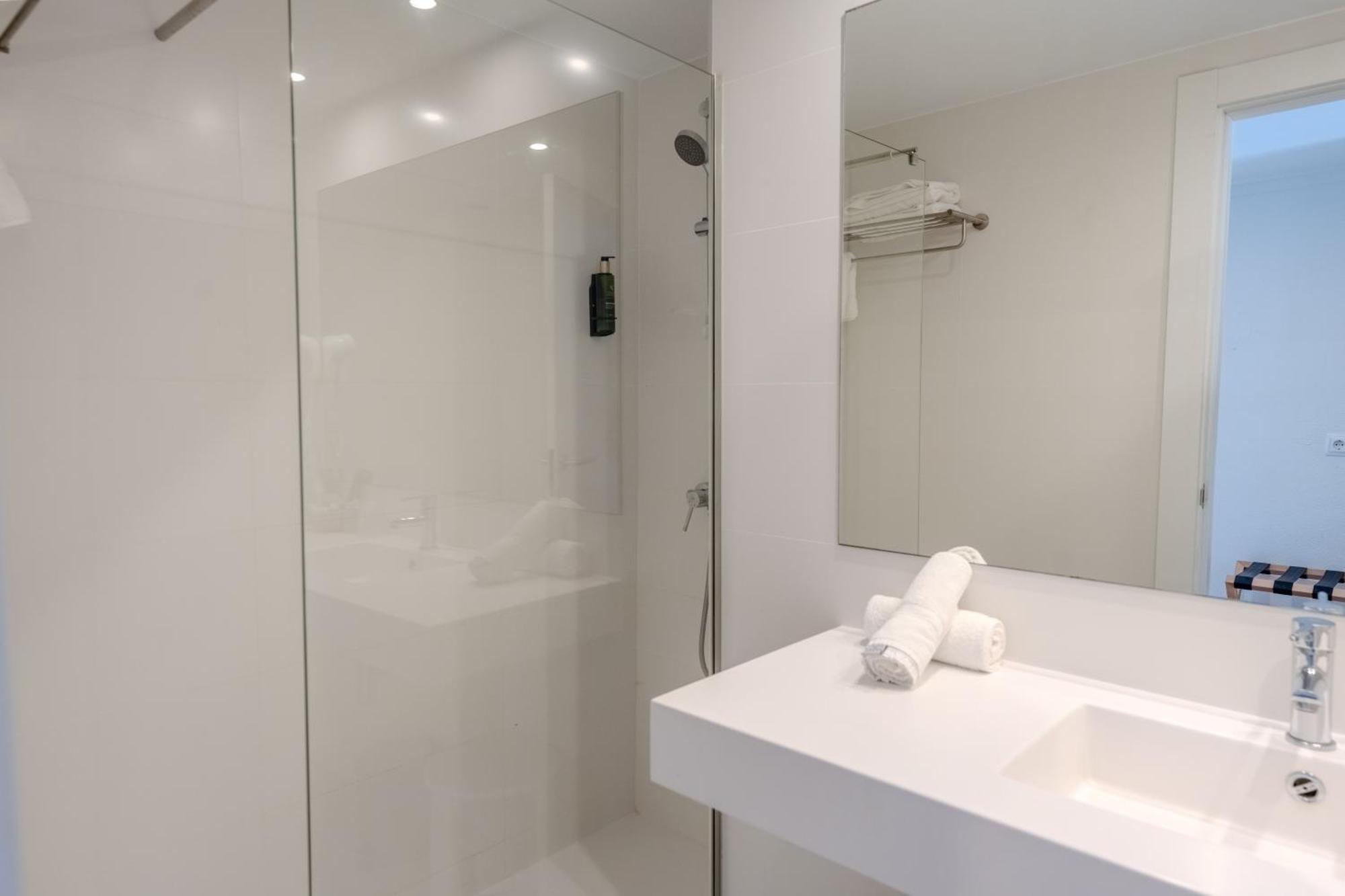 Single Room Spa Access