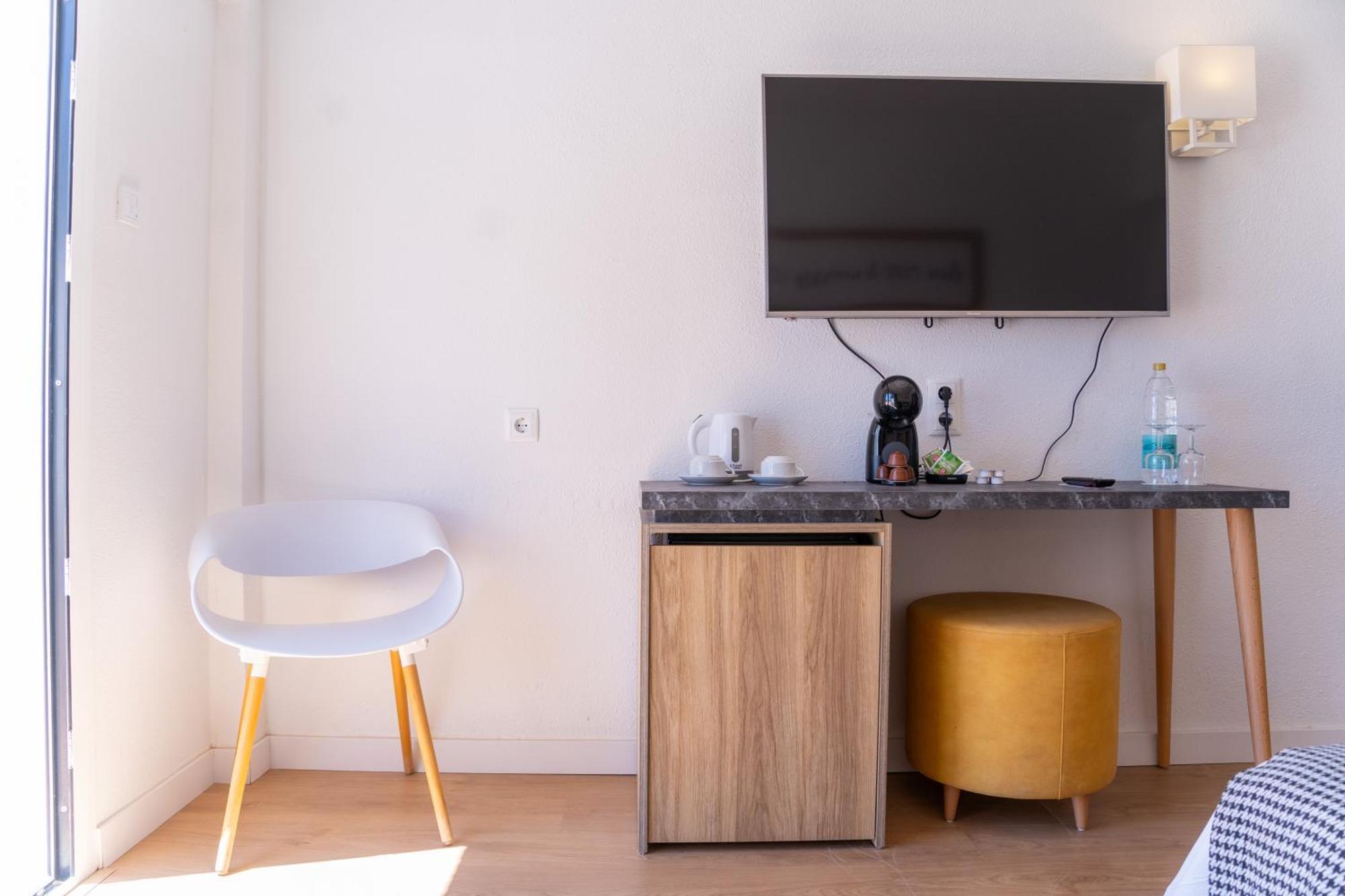 Single Room with Spa Access