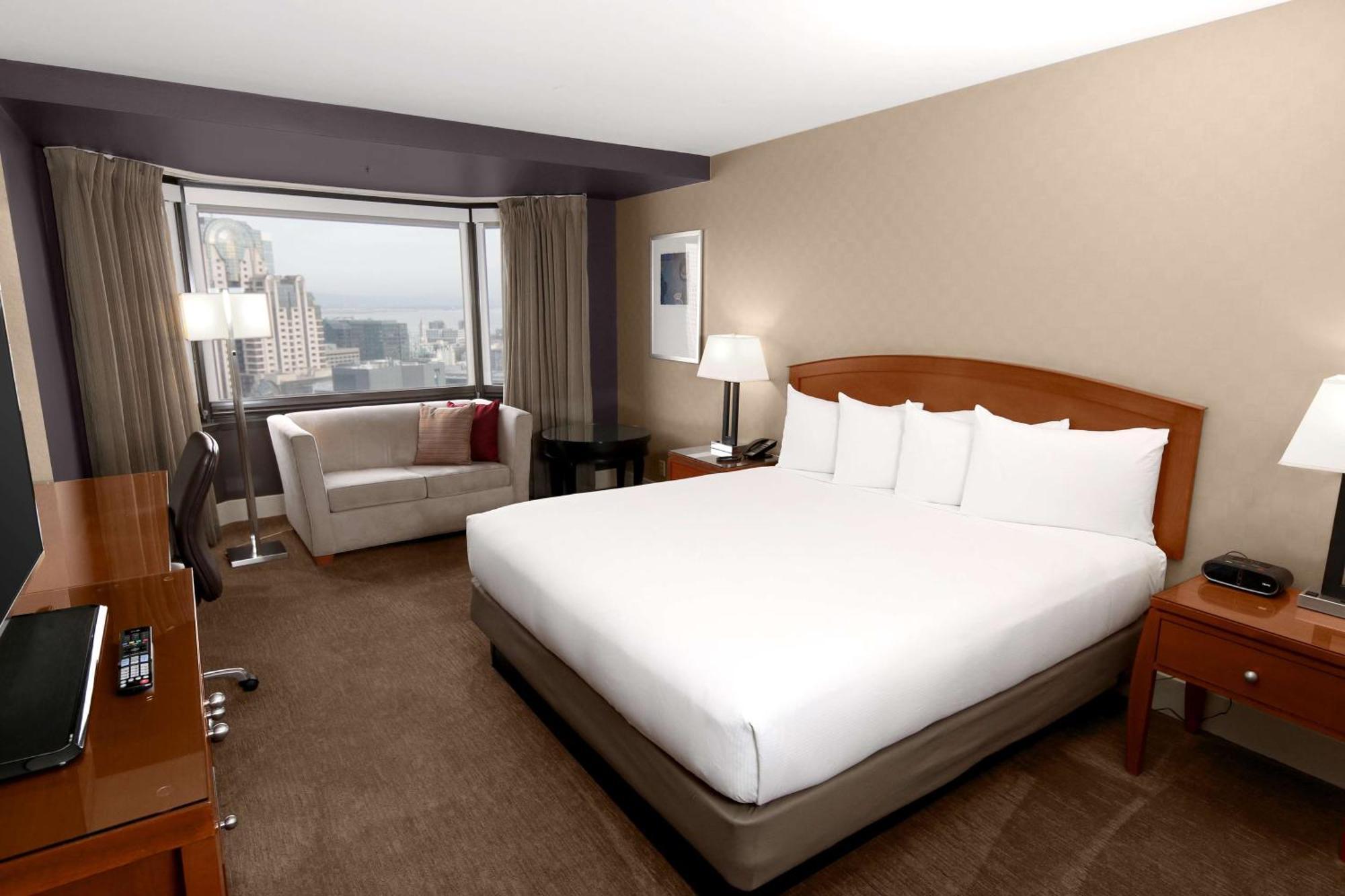 Skyline View One King Bed,1587497629:JPEG