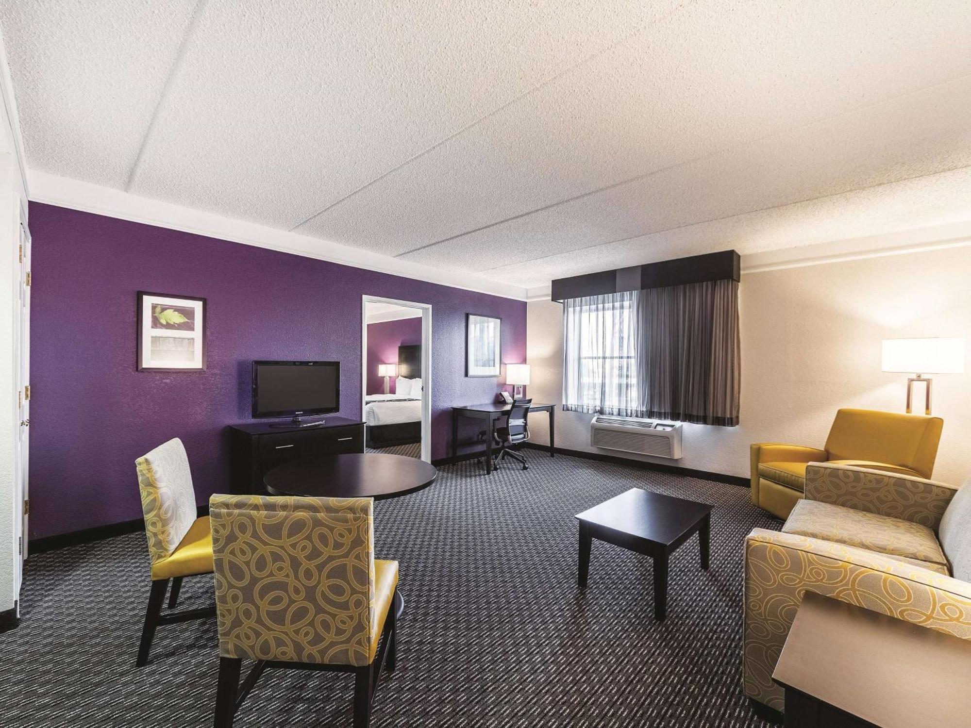 King Suite Spa Bath
