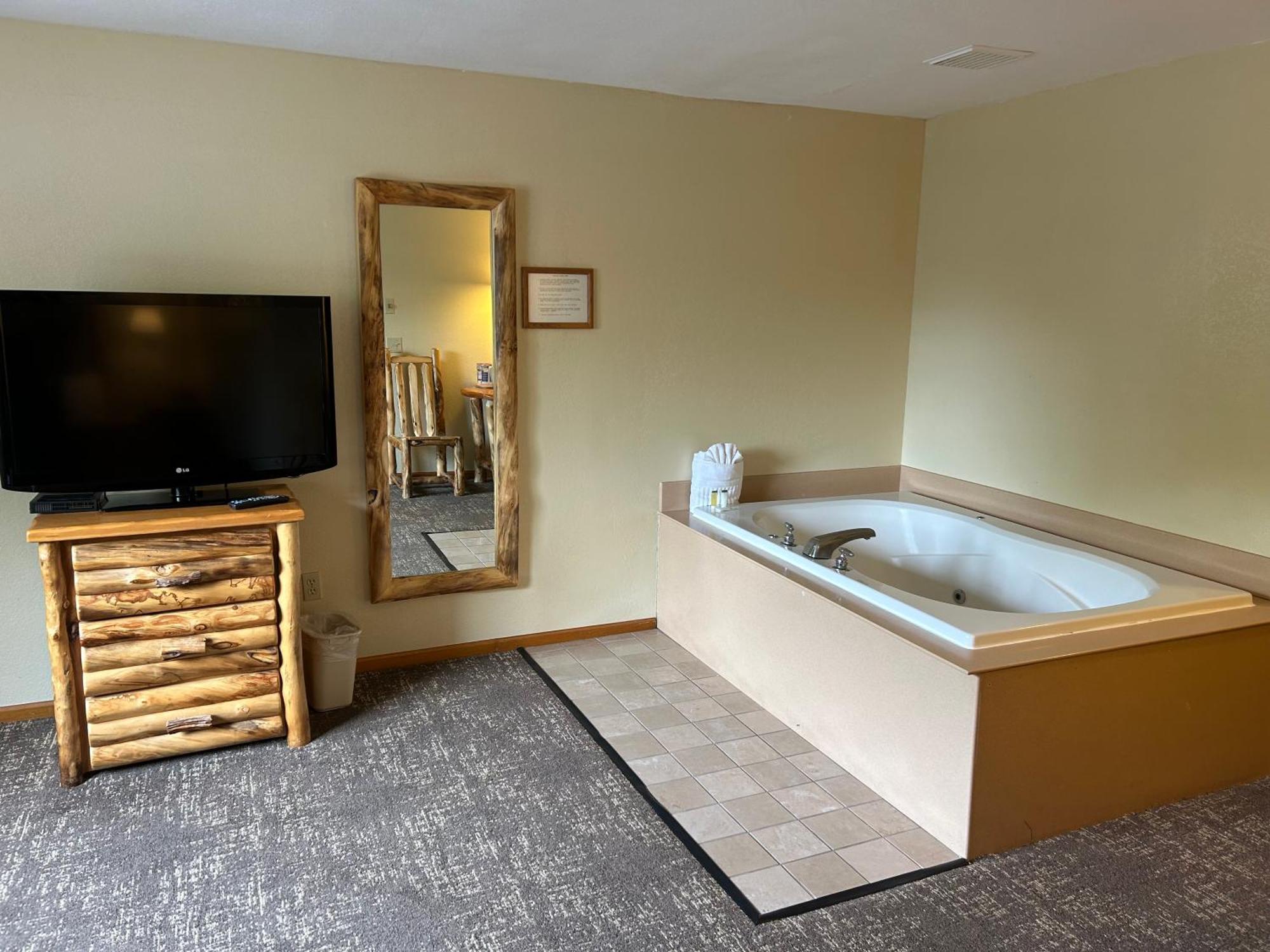King Room Spa Bath