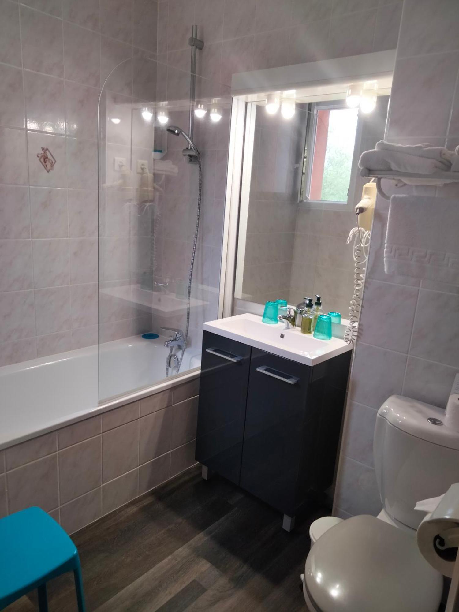 Double Room Bath