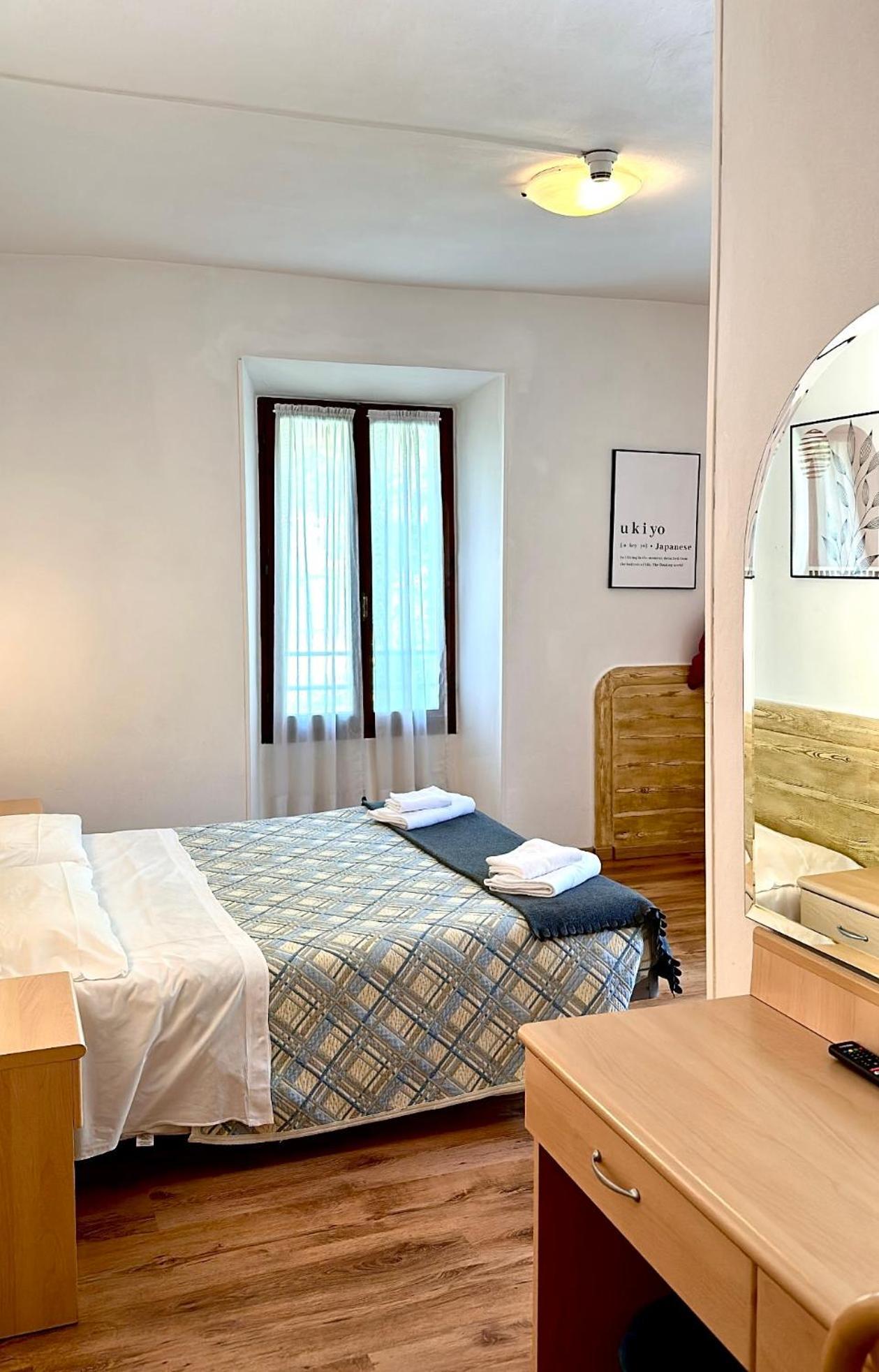 Double or Twin Room Mountain View