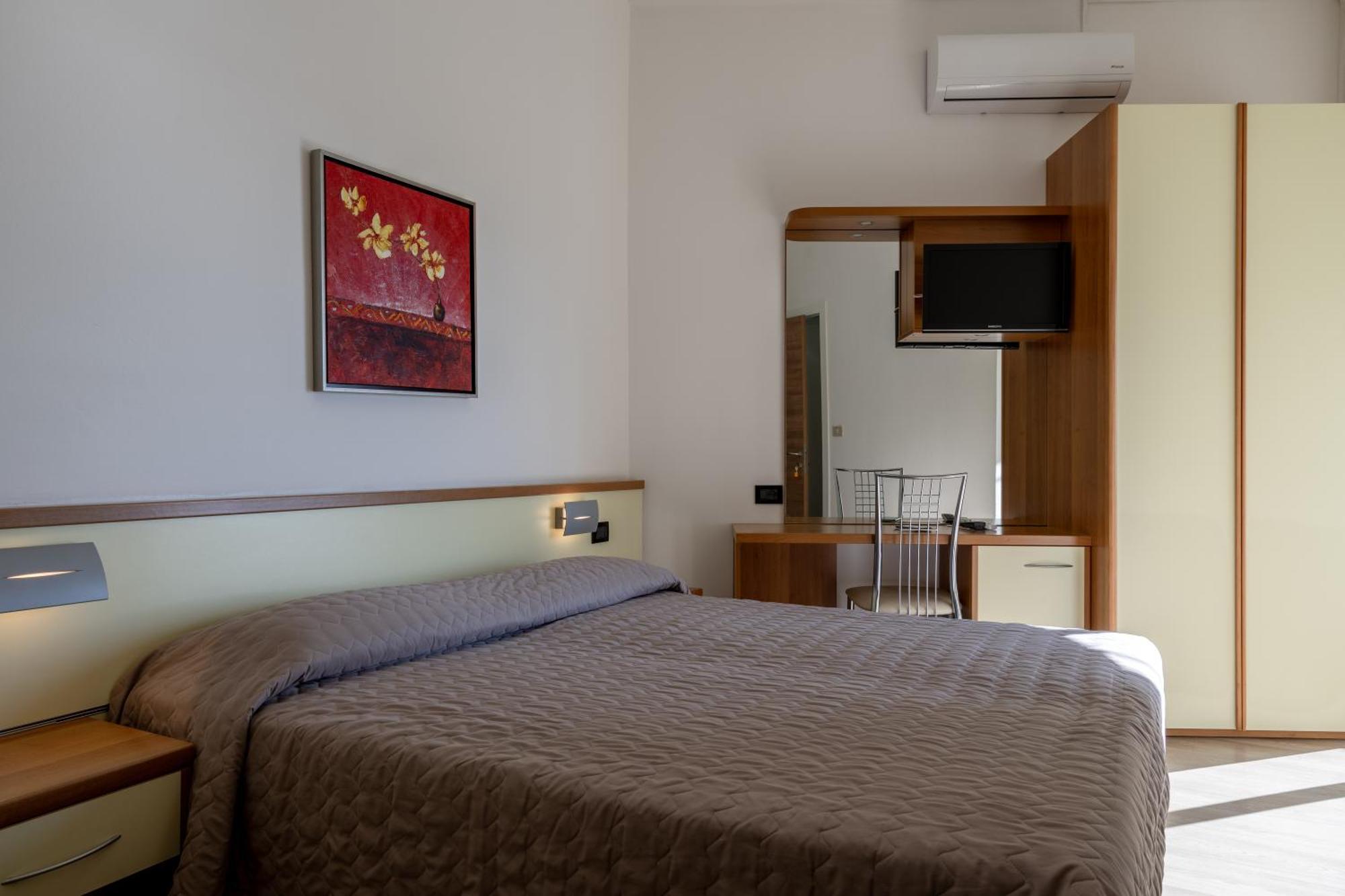 Double Room Balcony Side Sea View