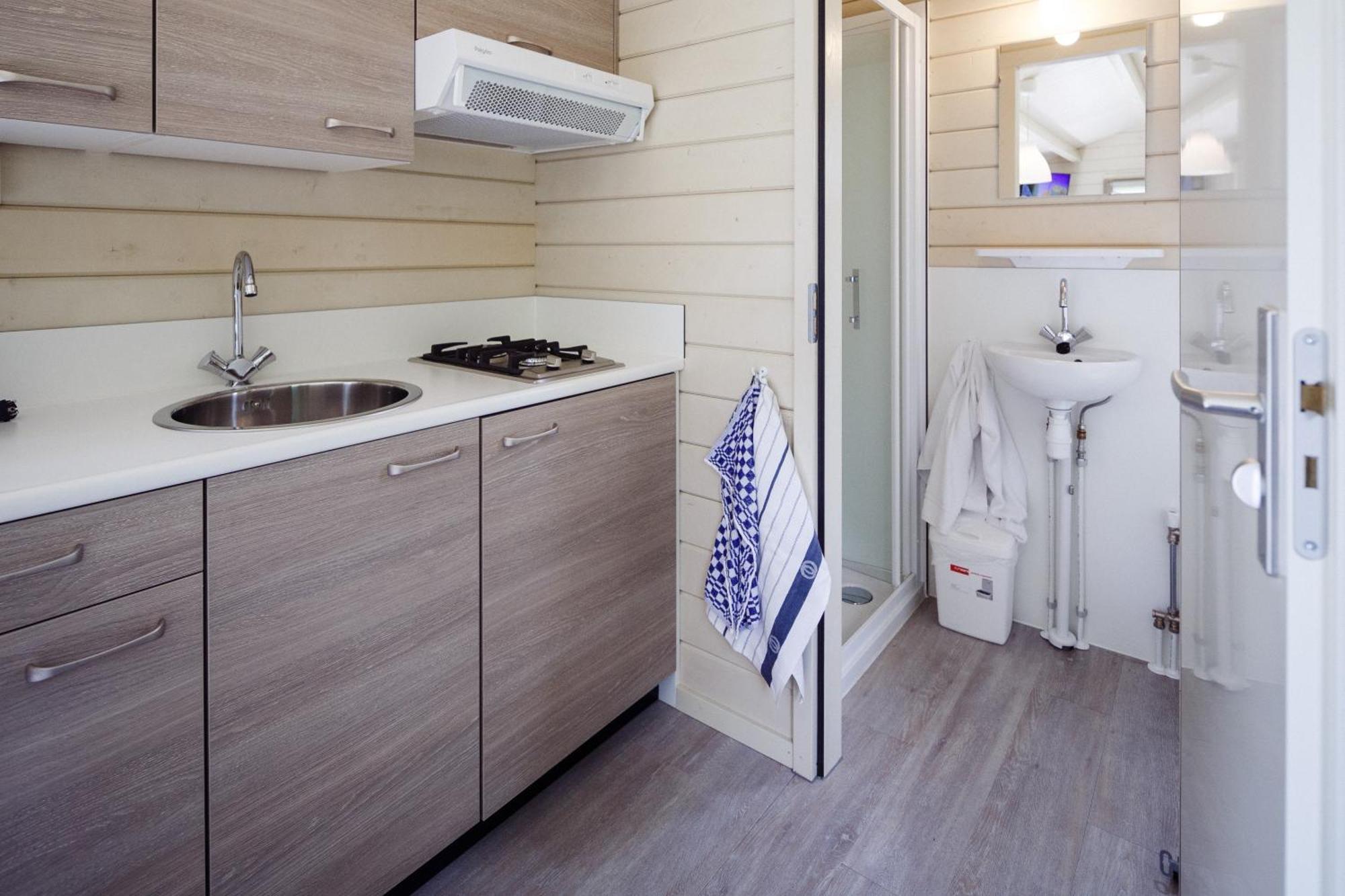 Kampeer Chalet,1587517822:JPEG
