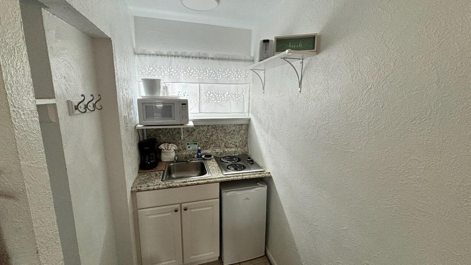 Studio Kitchenette