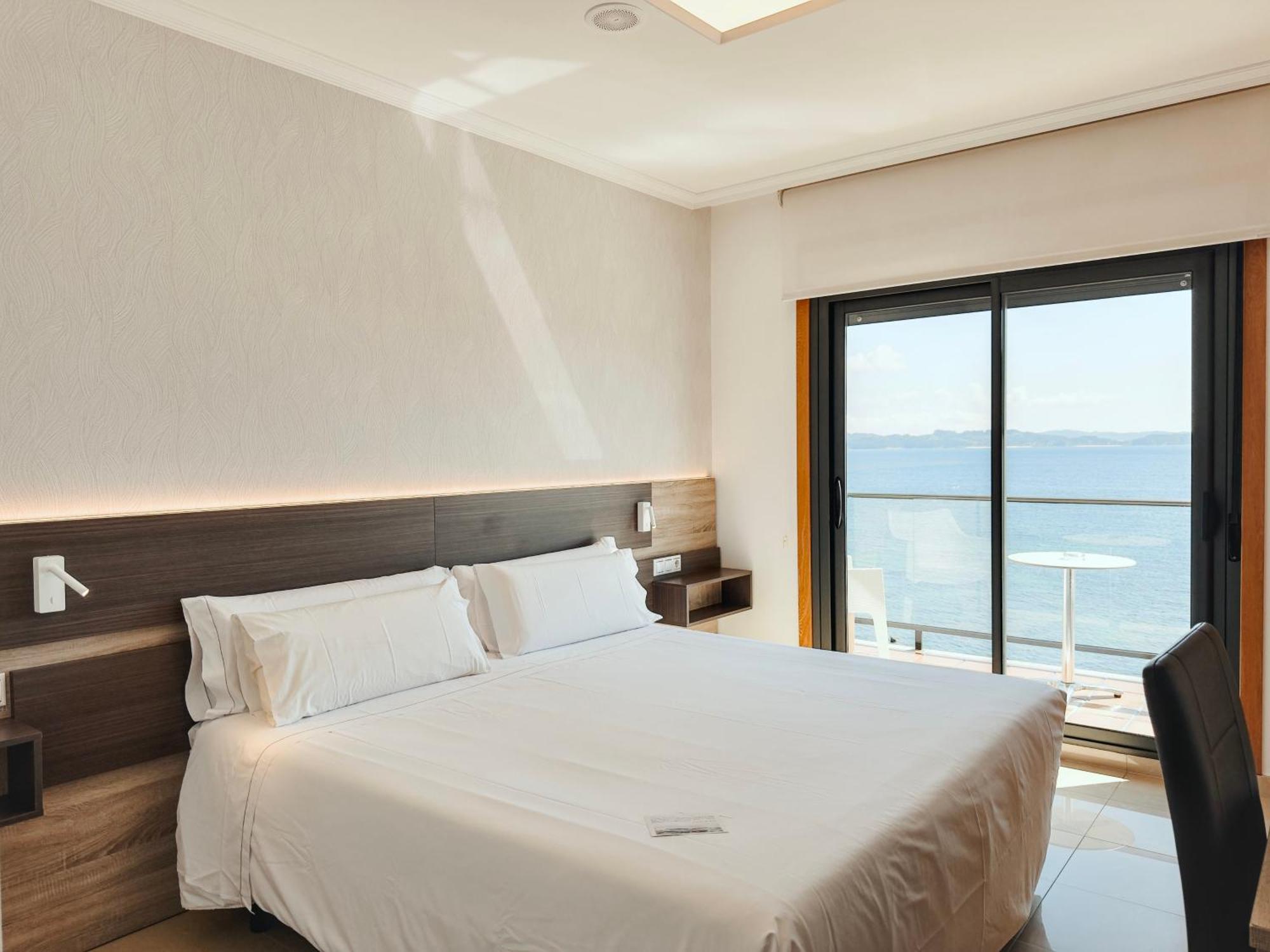 Double Room with Sea View,1587525265:JPEG