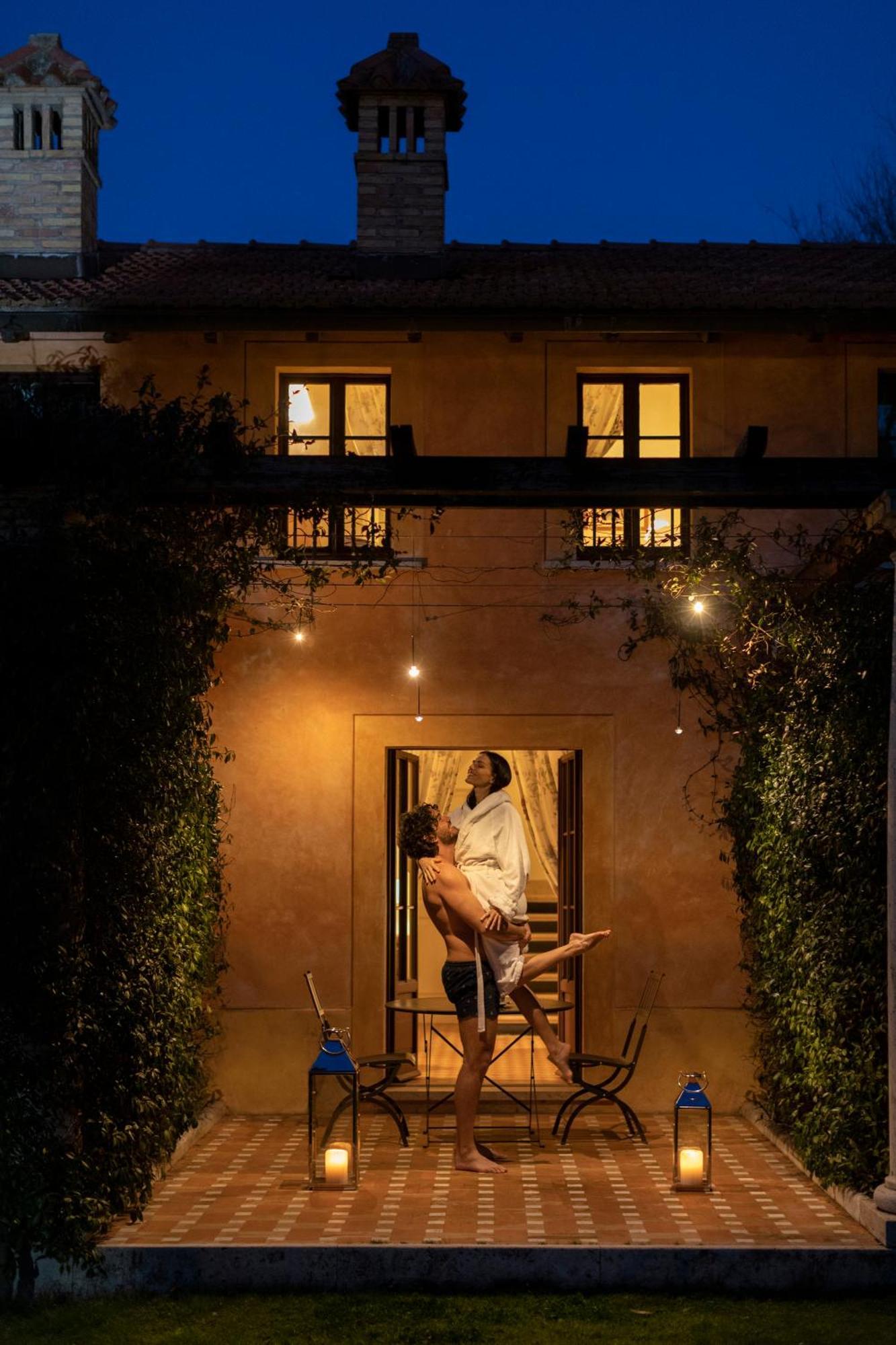 Romantic Double Room Spa Split Level