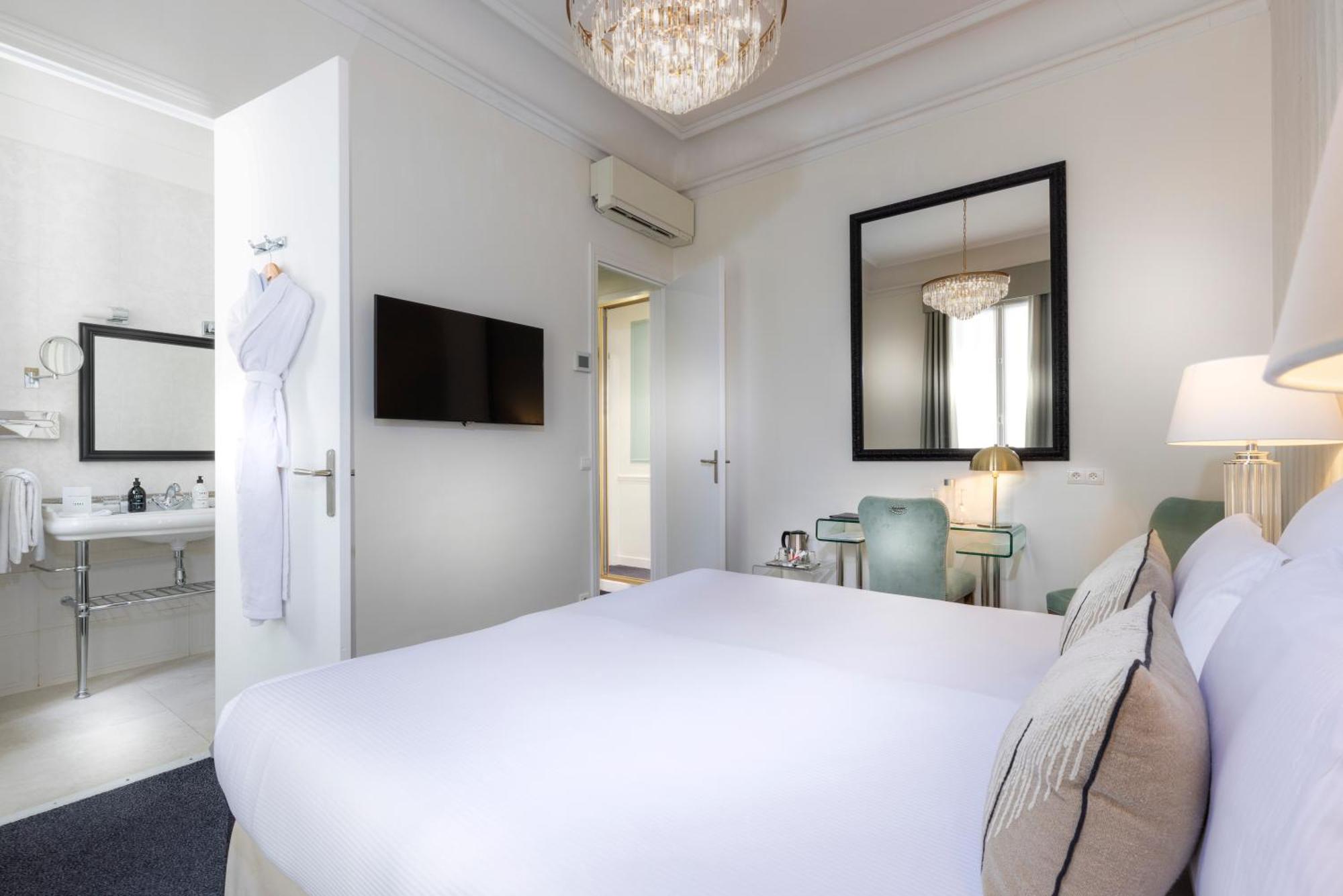 Classic Double Room