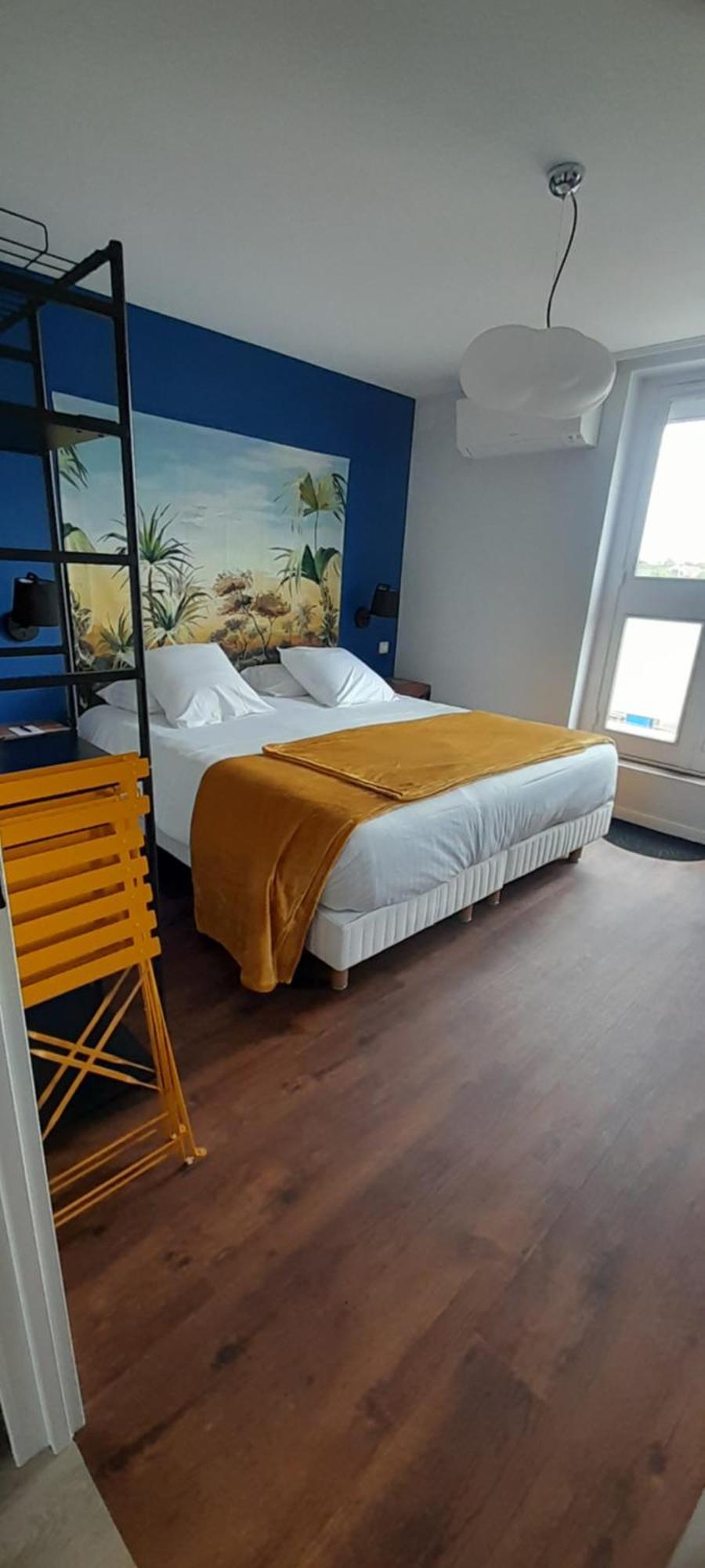One-Bedroom Apartment Terrace,1592046188:JPEG