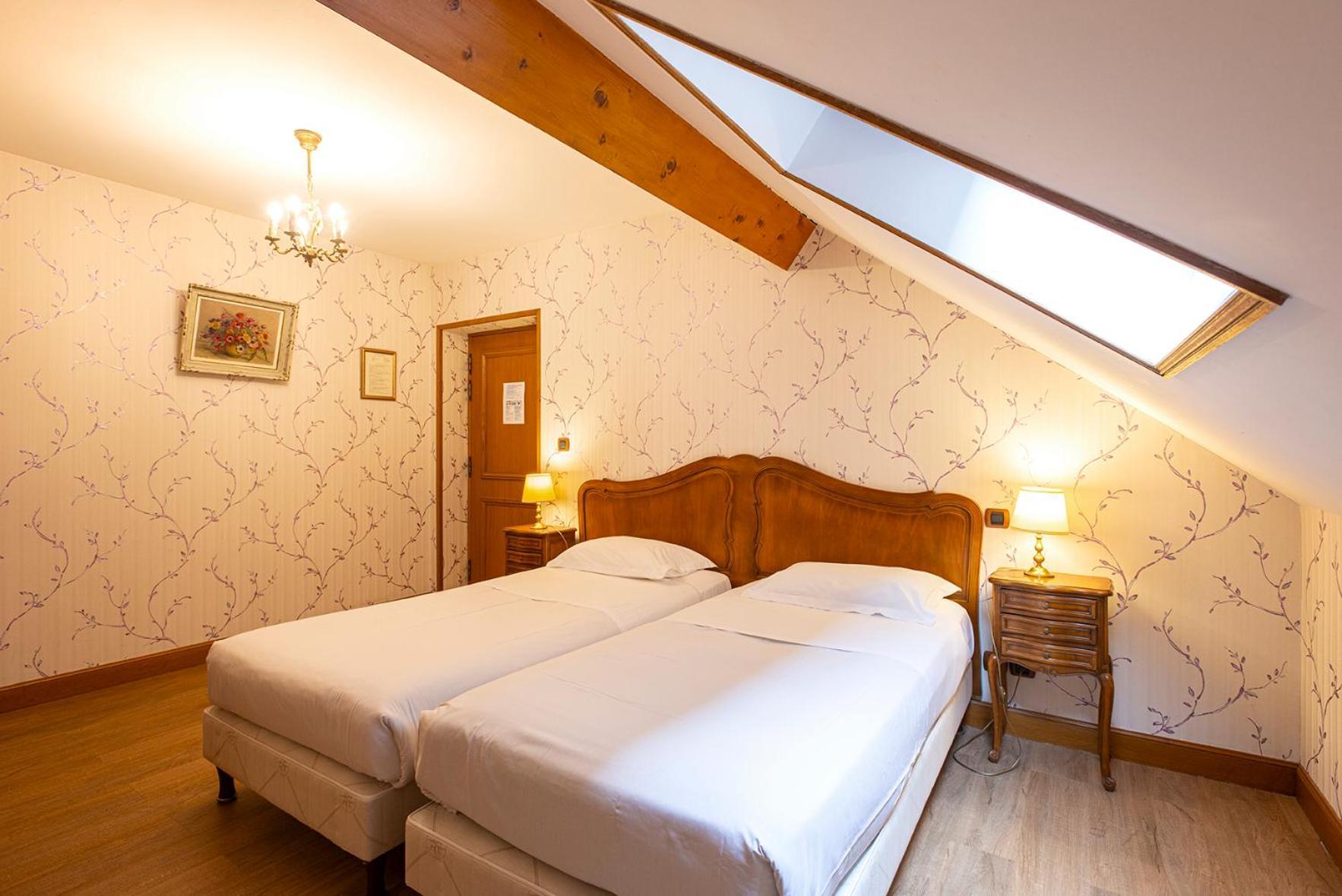 Family Suite (4 - 5 People)