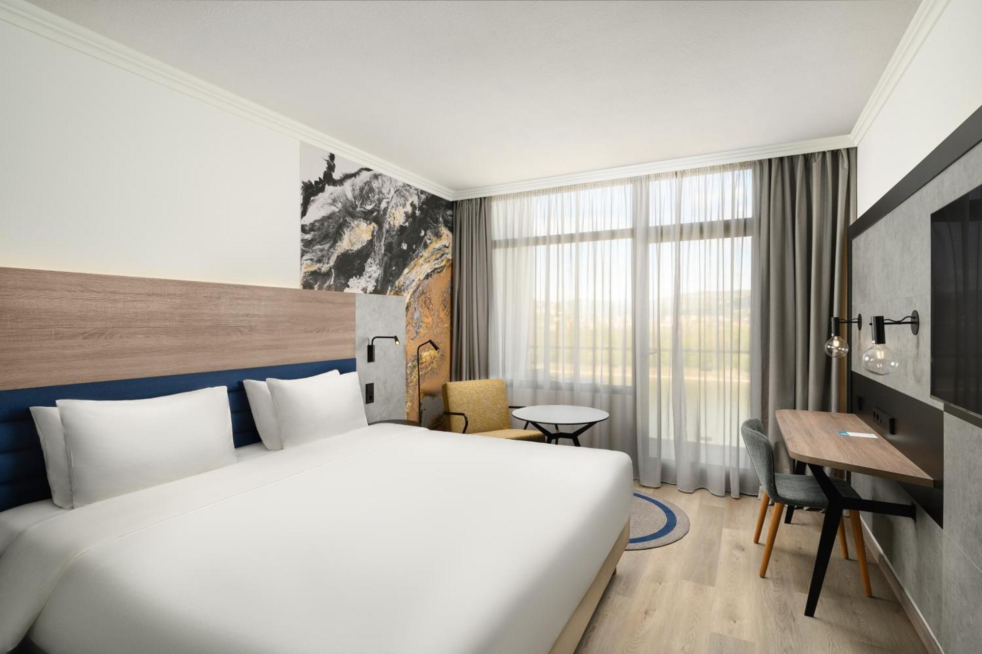 Premium Plus Double room Balcony Danube view newly refurbished