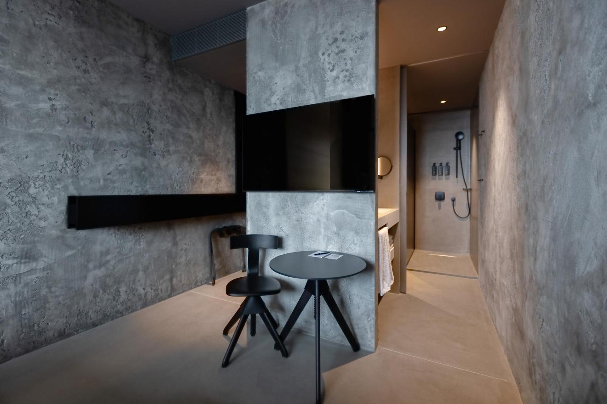 Zonar Sanctum Room