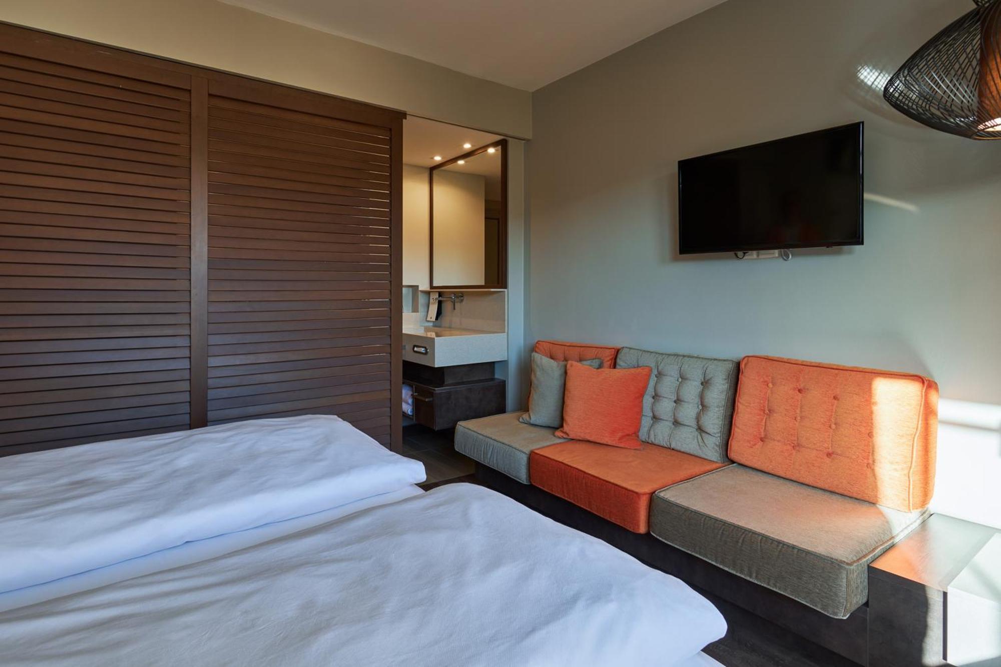 Single Room Courtyard View