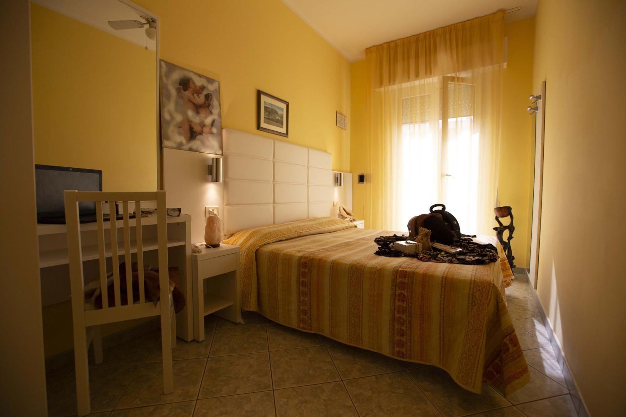 Double Room,1588050765:JPEG