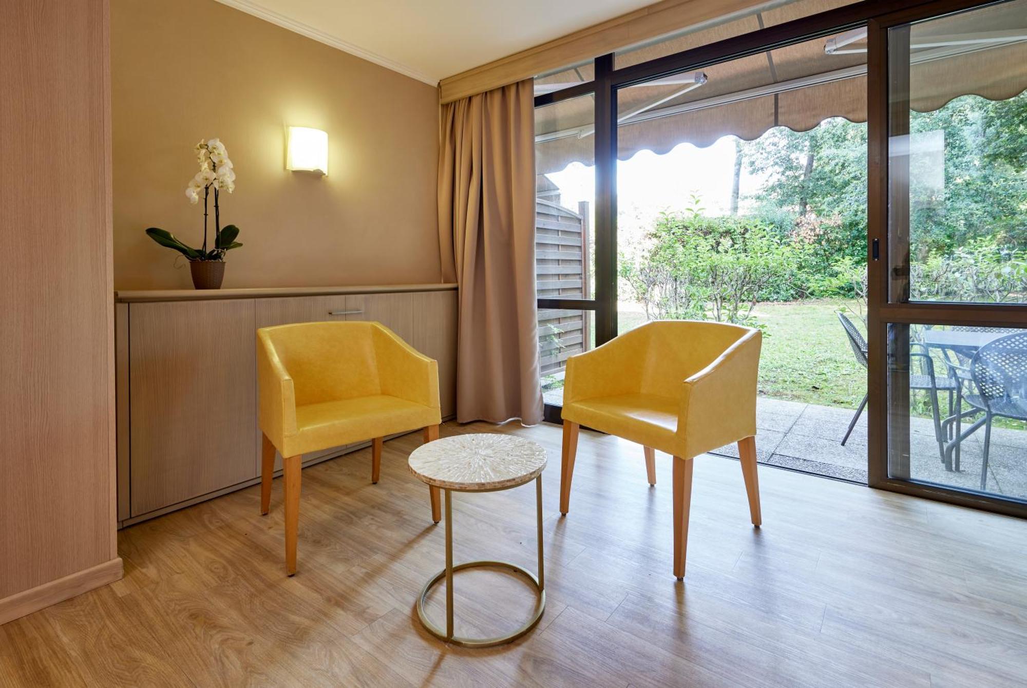Family Room Garden View