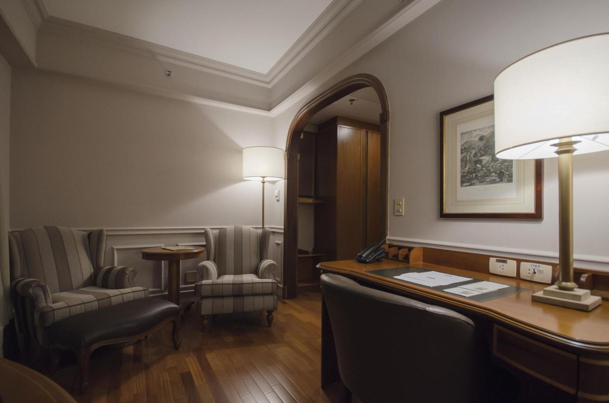 Queen Room