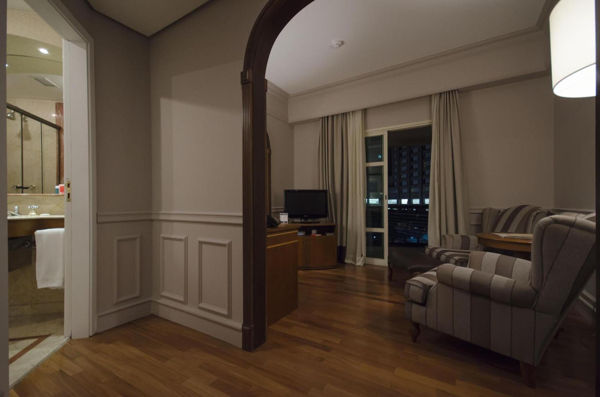 Queen Room