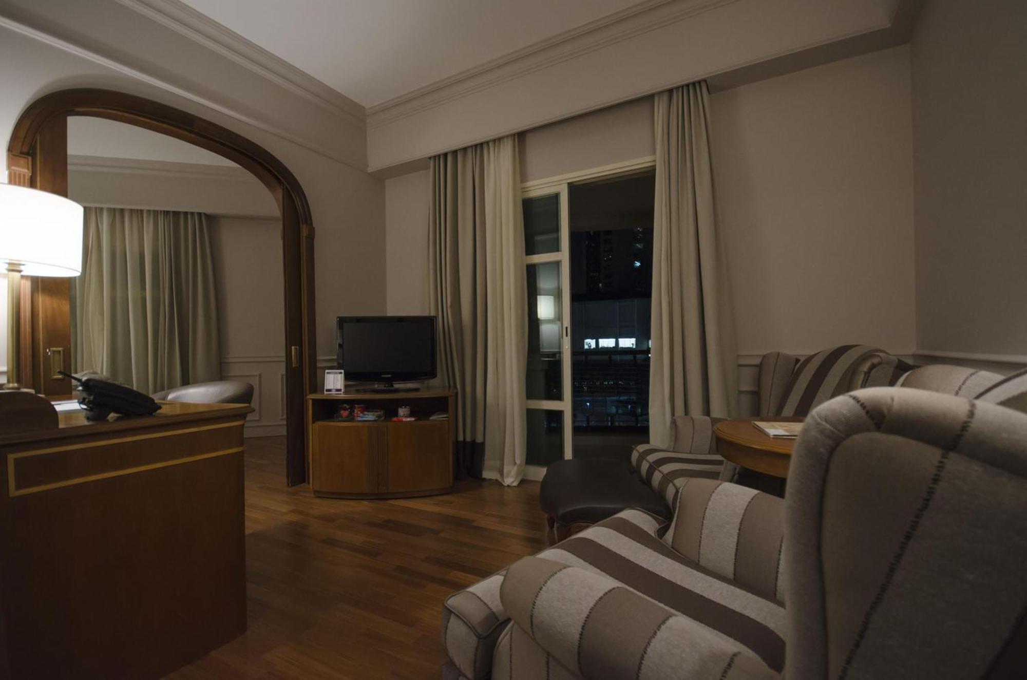 Queen Room