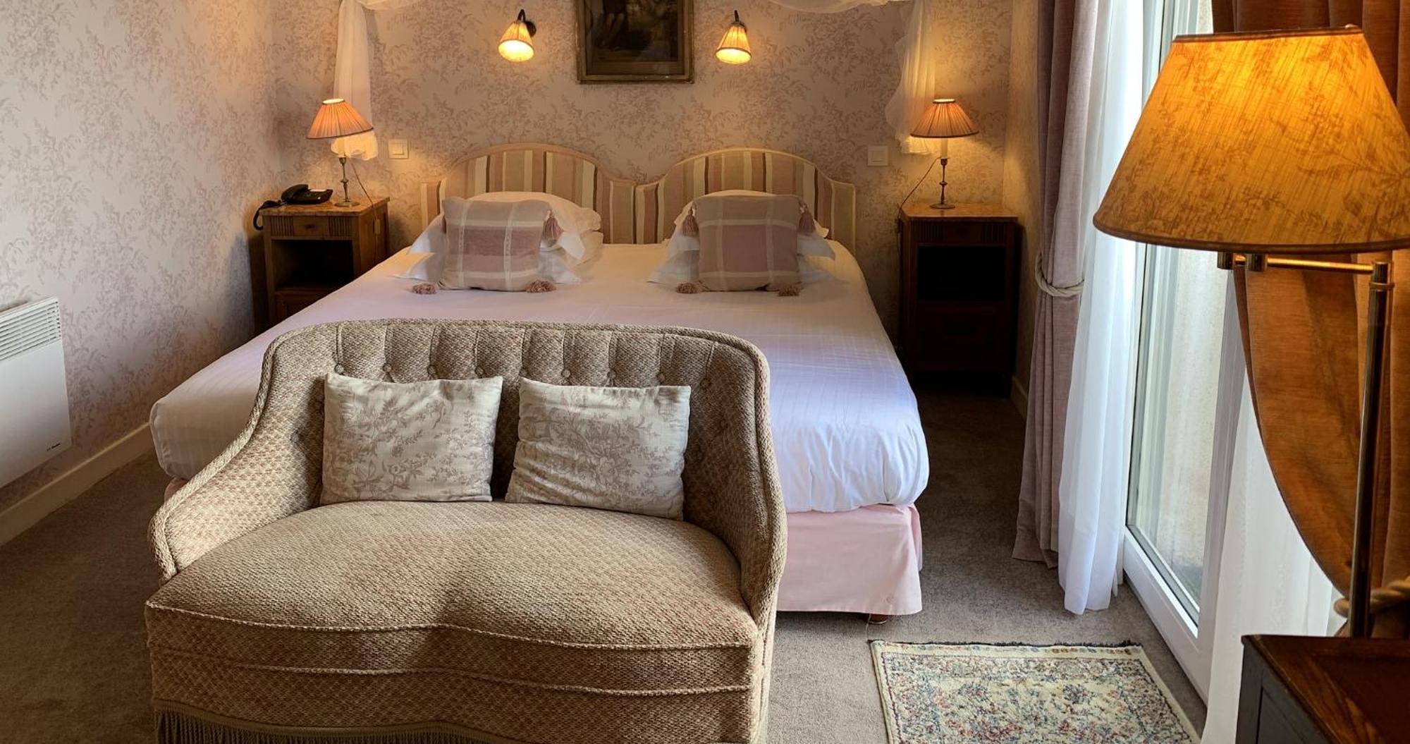 Double or Twin Room Sea View