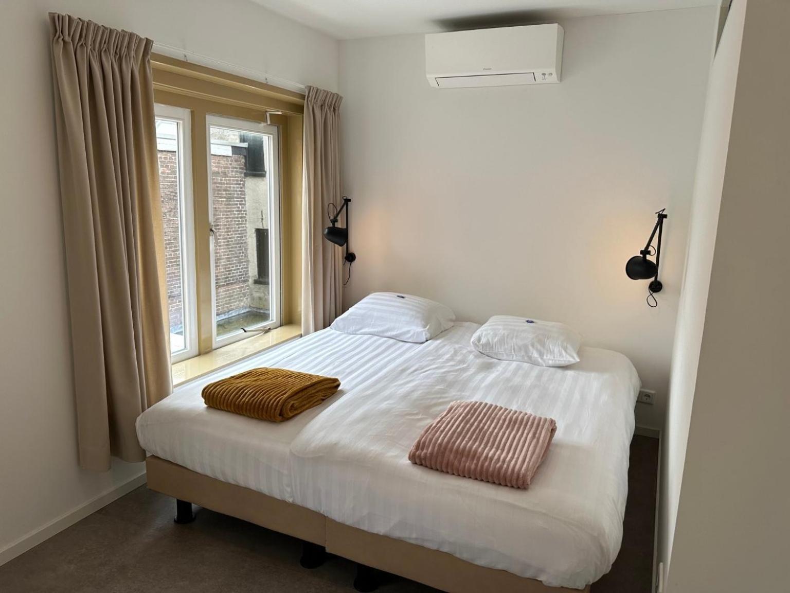 One-Bedroom Apartment Non-Smoking