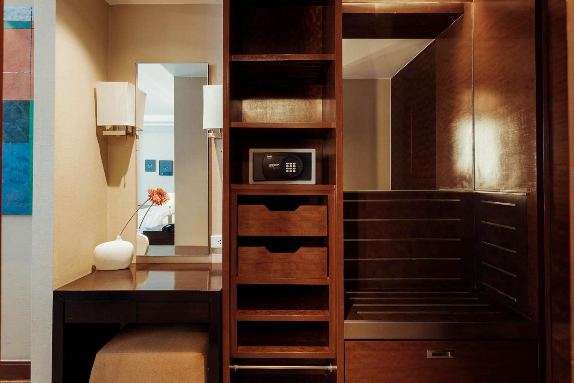 Deluxe Suite,1621413479:JPEG