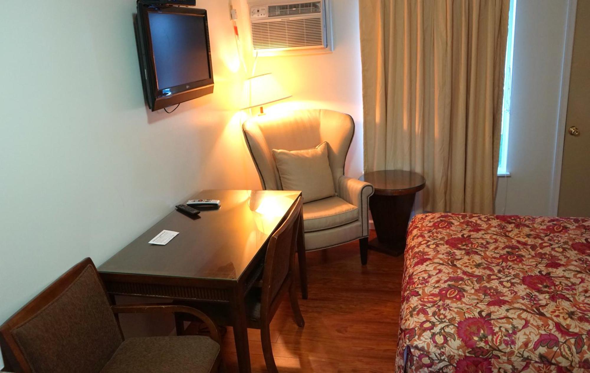 One-Bedroom Suite