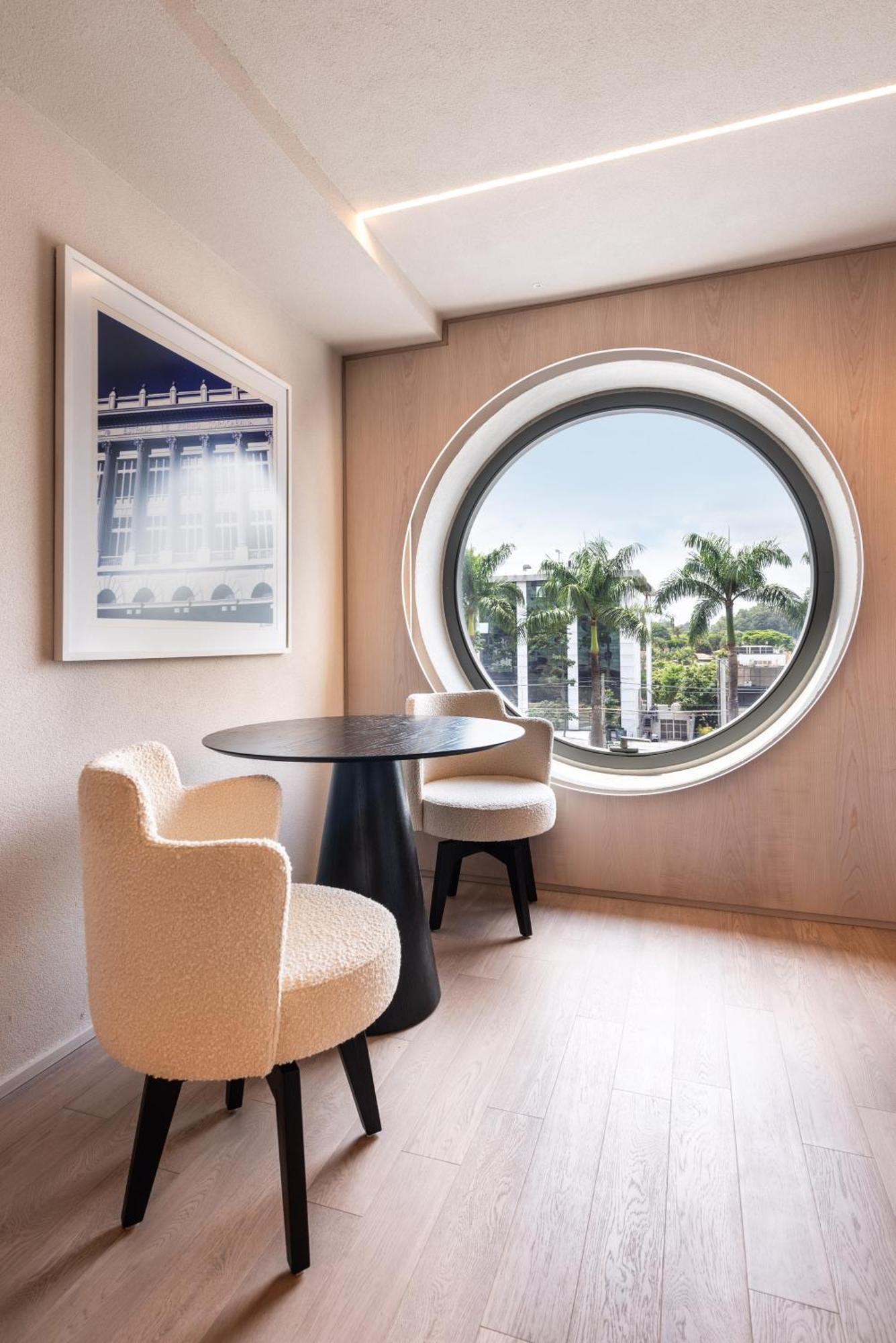 Mayfair Suite