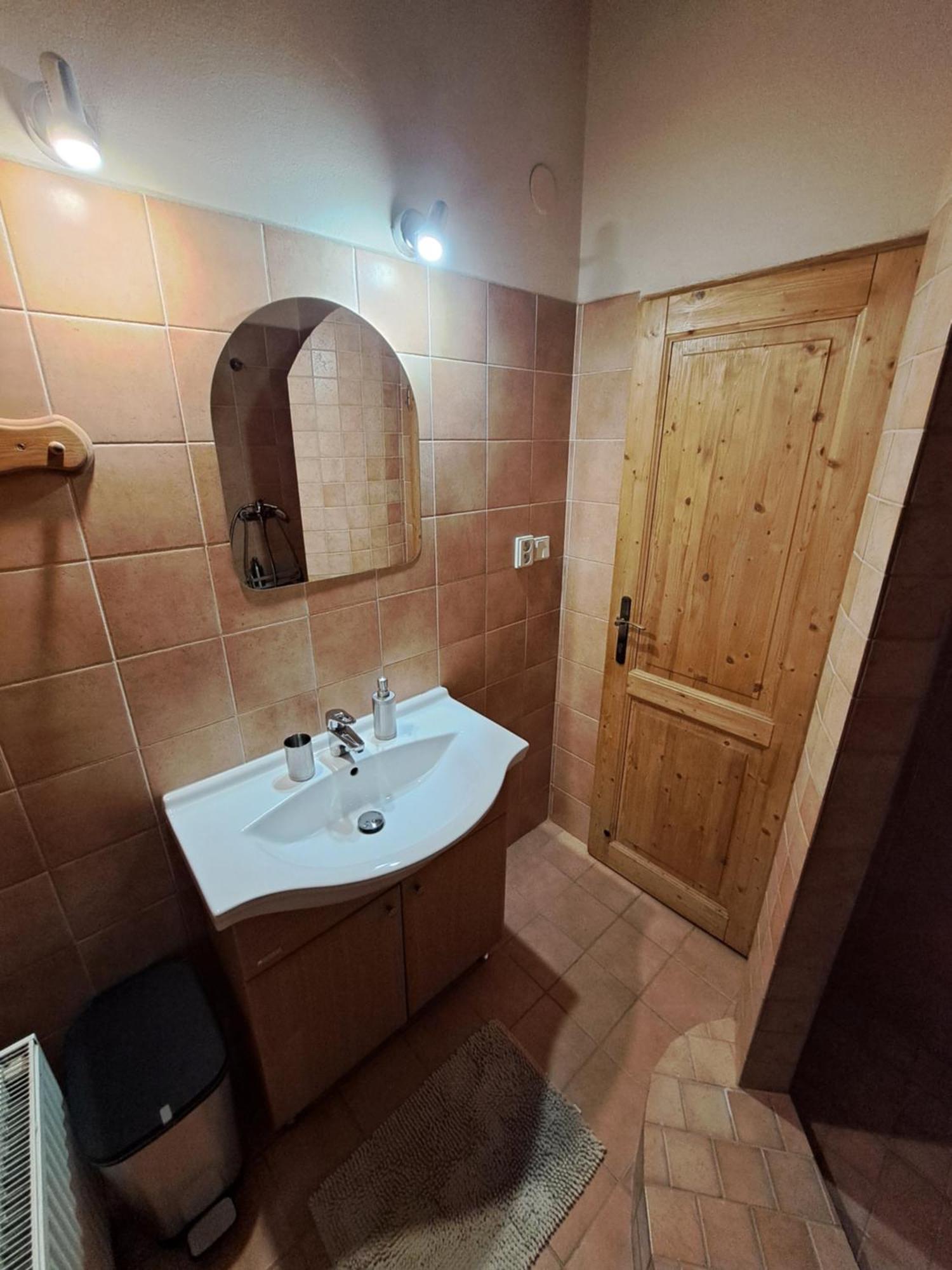 Two-Bedroom Suite,1765860389:JPEG