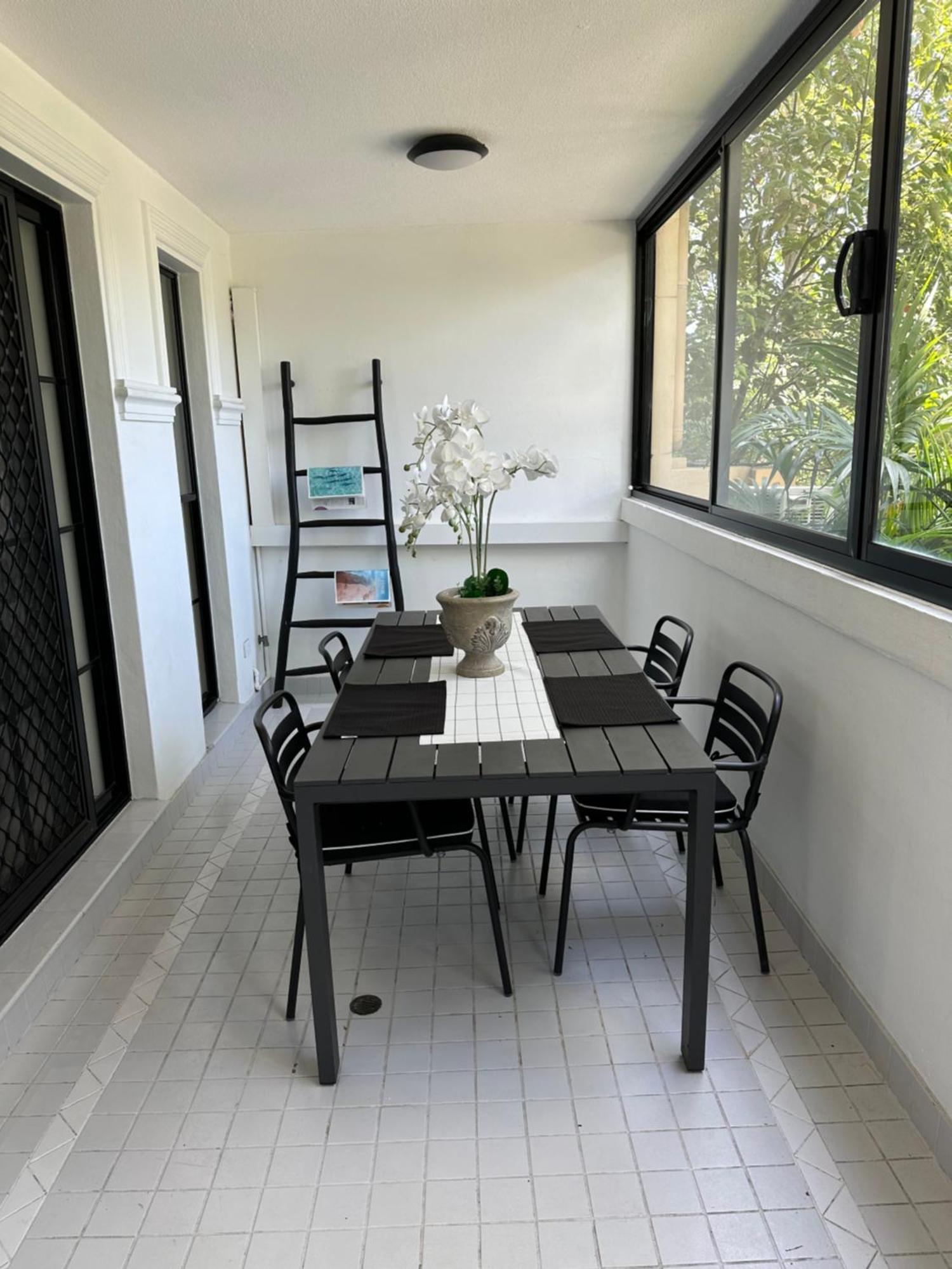View St Apartment