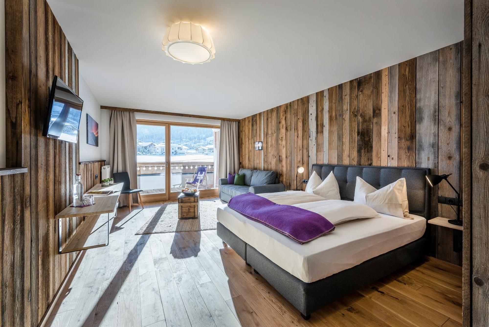 Junior Suite with Balcony,1588122369:JPEG