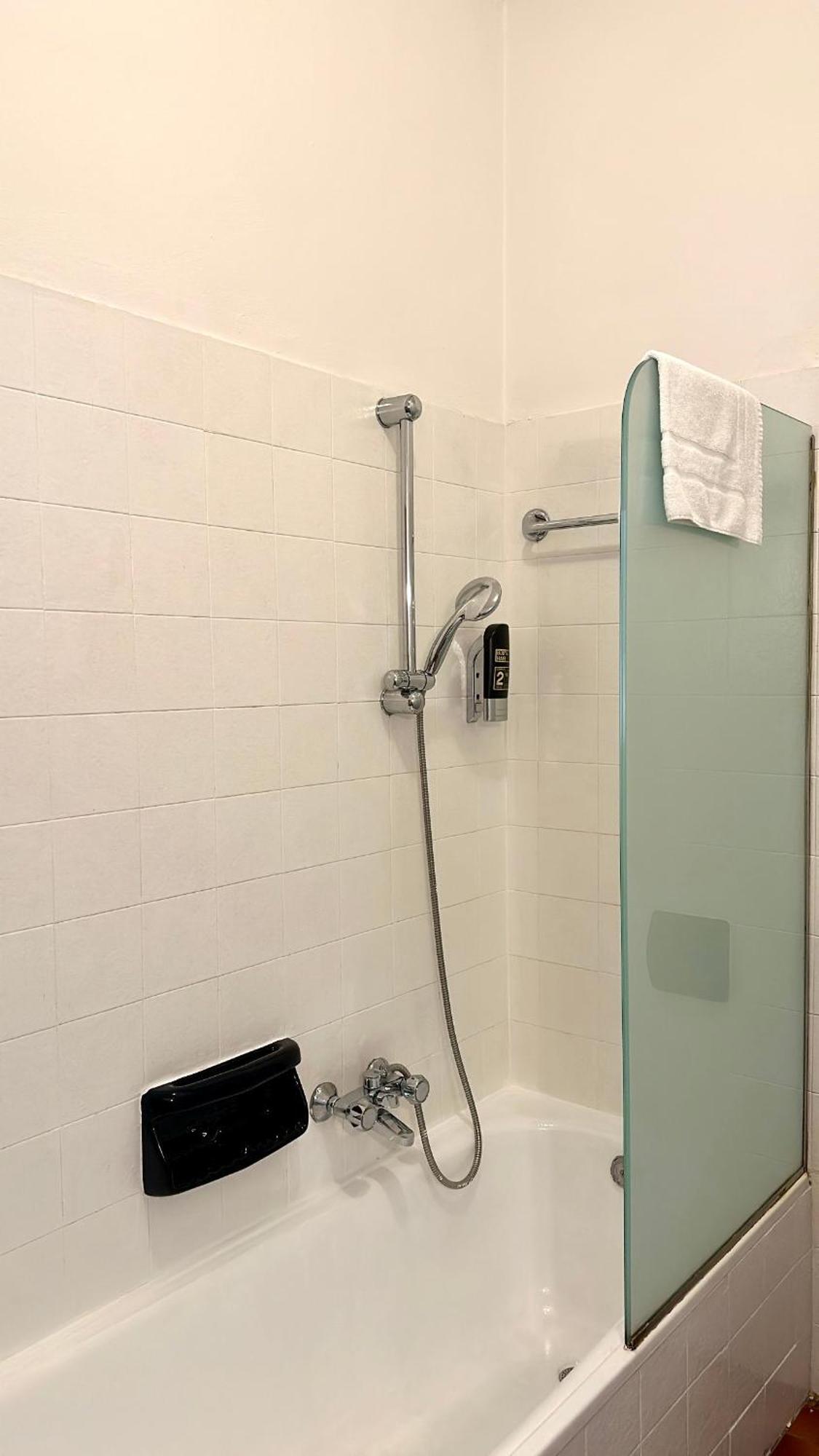 Double or Twin Room Mountain View