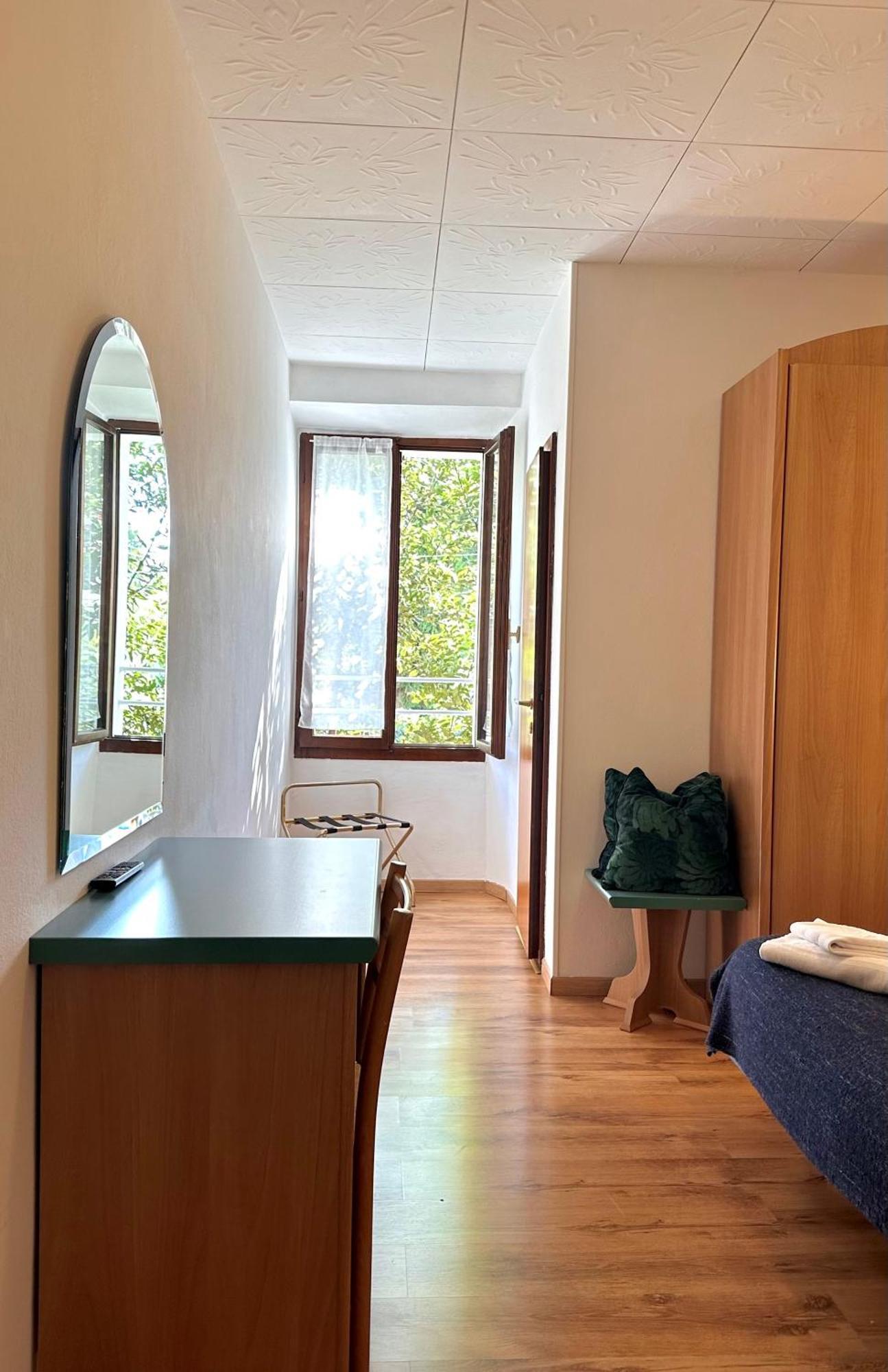 Small Double or Twin Room