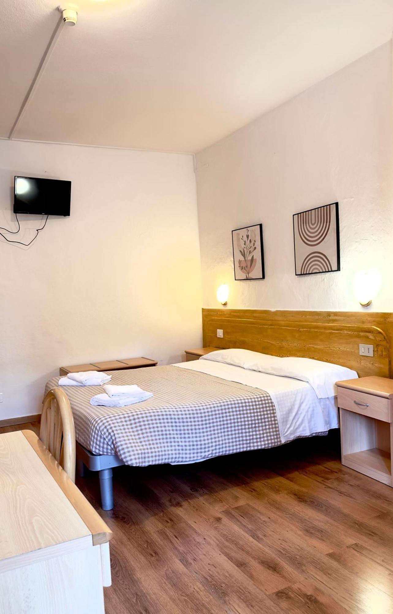 Basic Triple Room