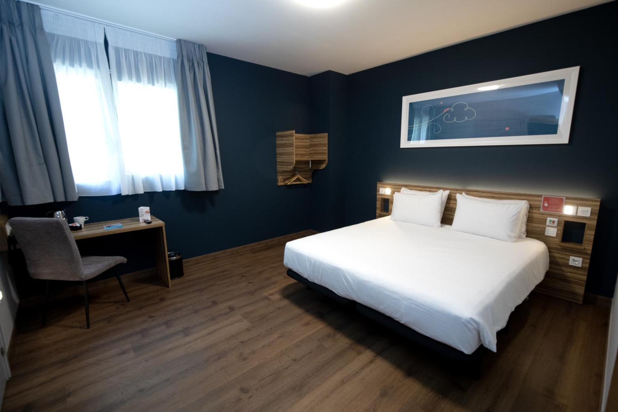 Double or Twin Room Disability Access,1588151231:JPEG