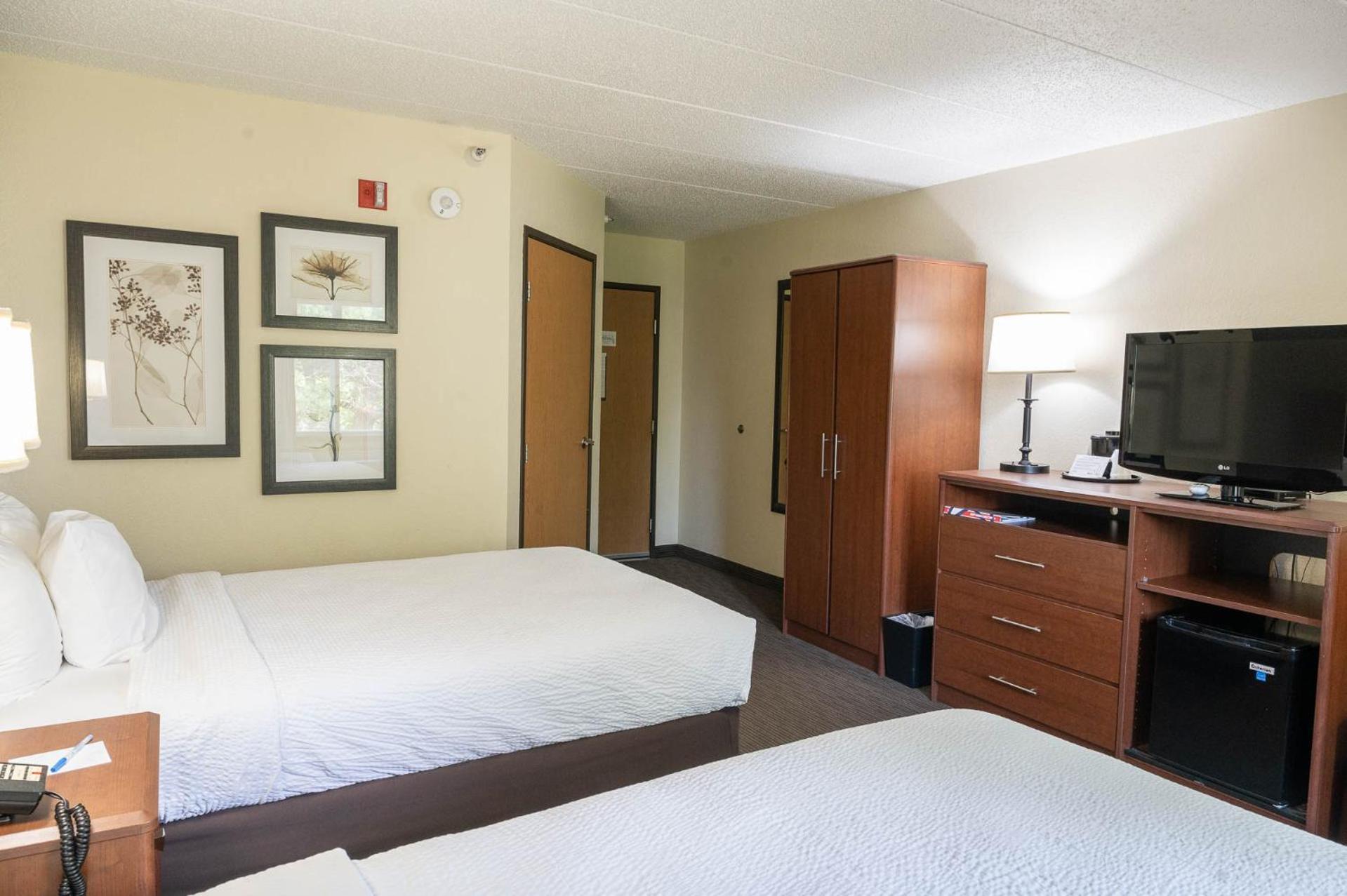 Deluxe Double Room Mobility Access or Non-Smoking