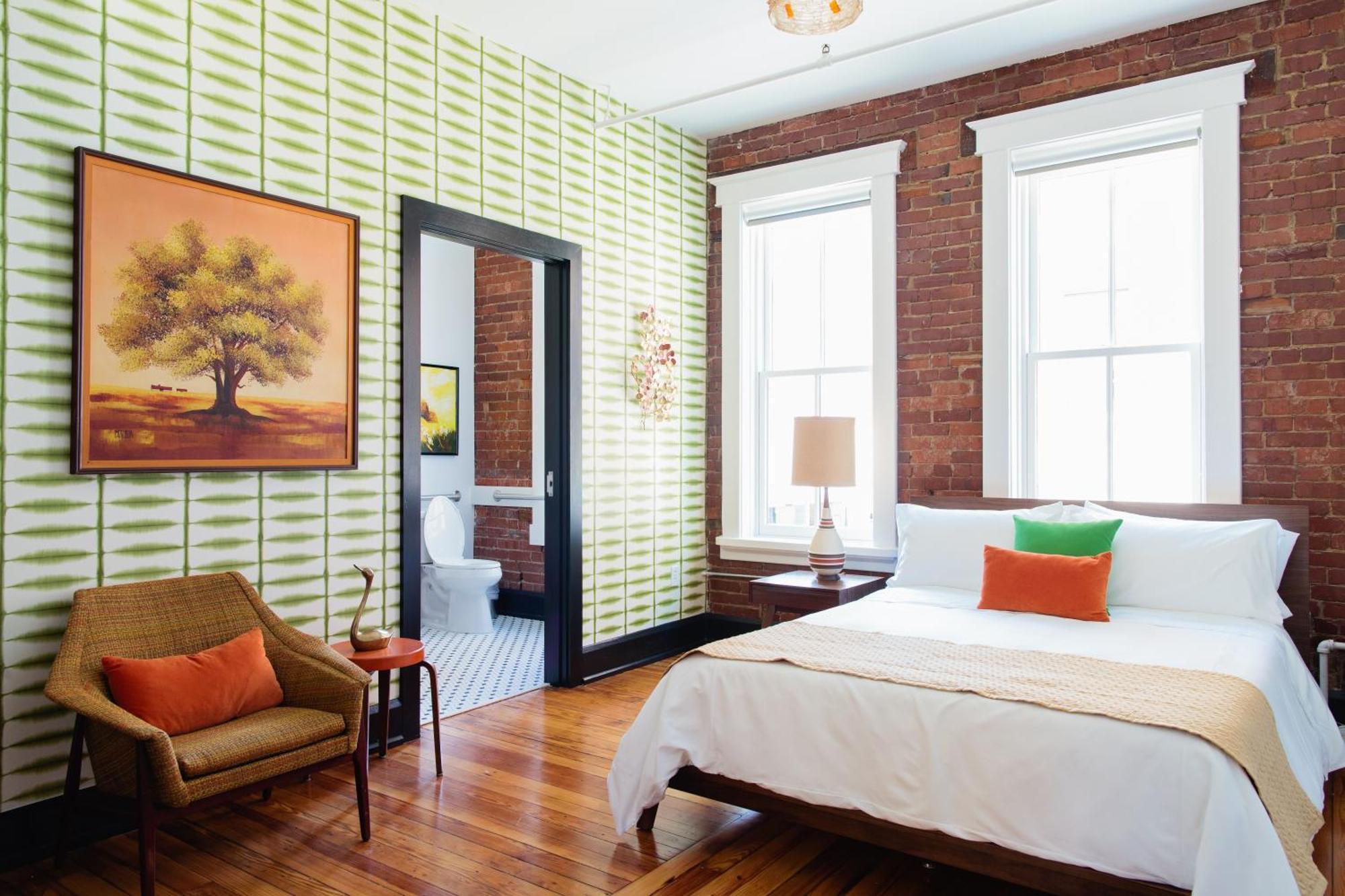 Queen Suite The Autumn