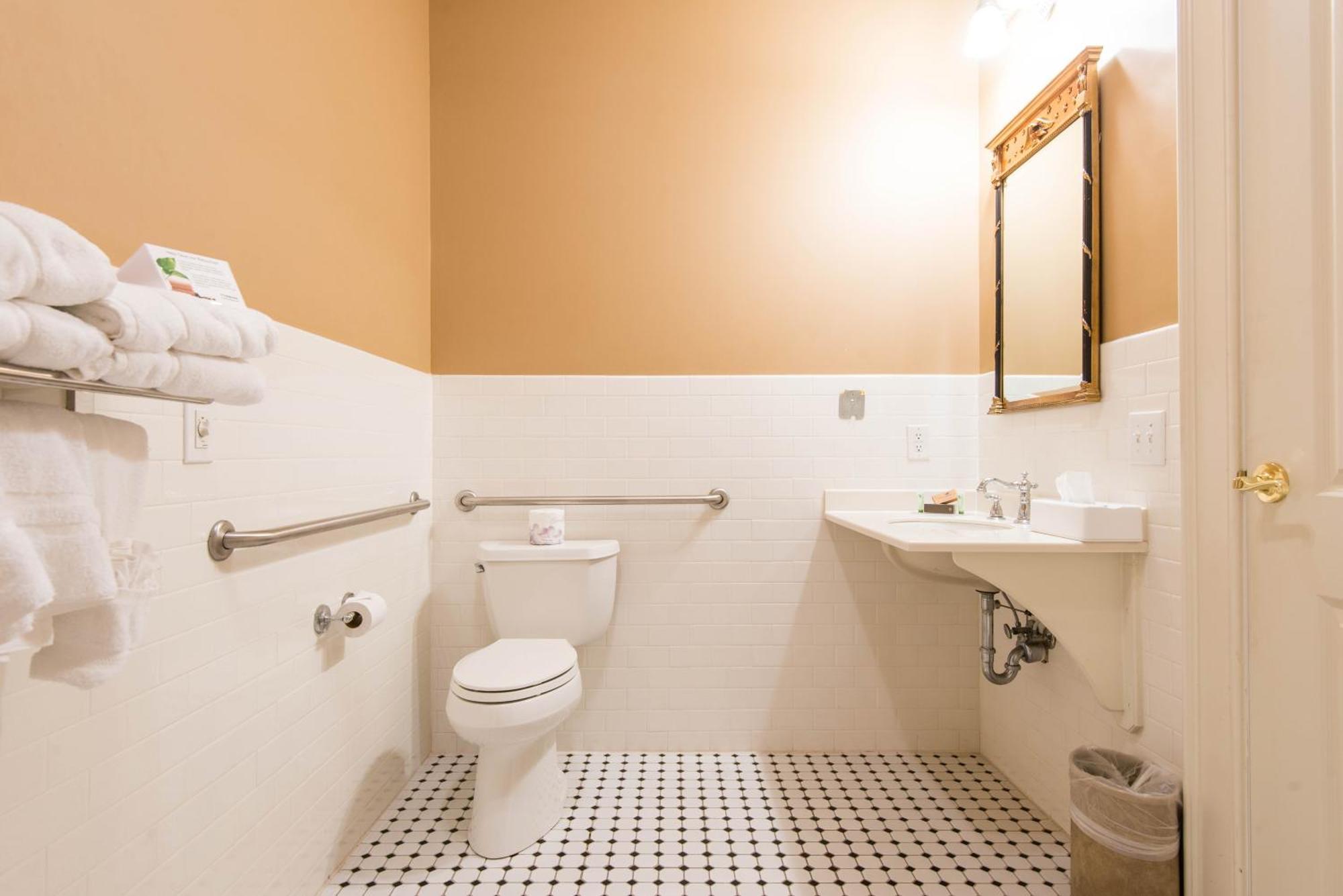 Queen Suite Disability Access