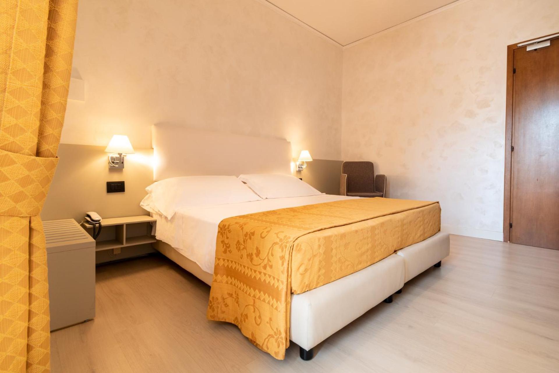 Double Room,1592063978:JPEG