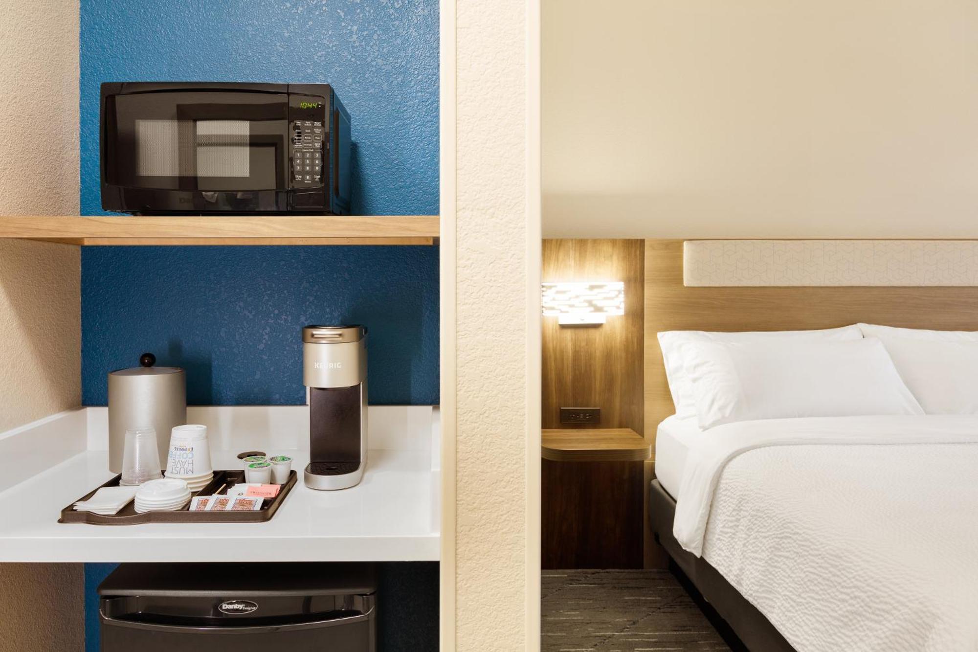 Queen Suite with Two Queen Beds