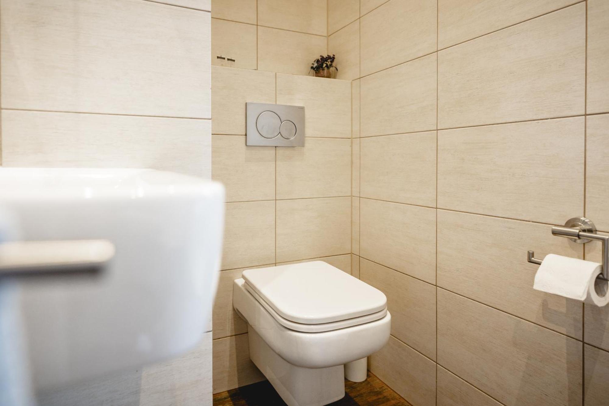 Double Room Private Bathroom