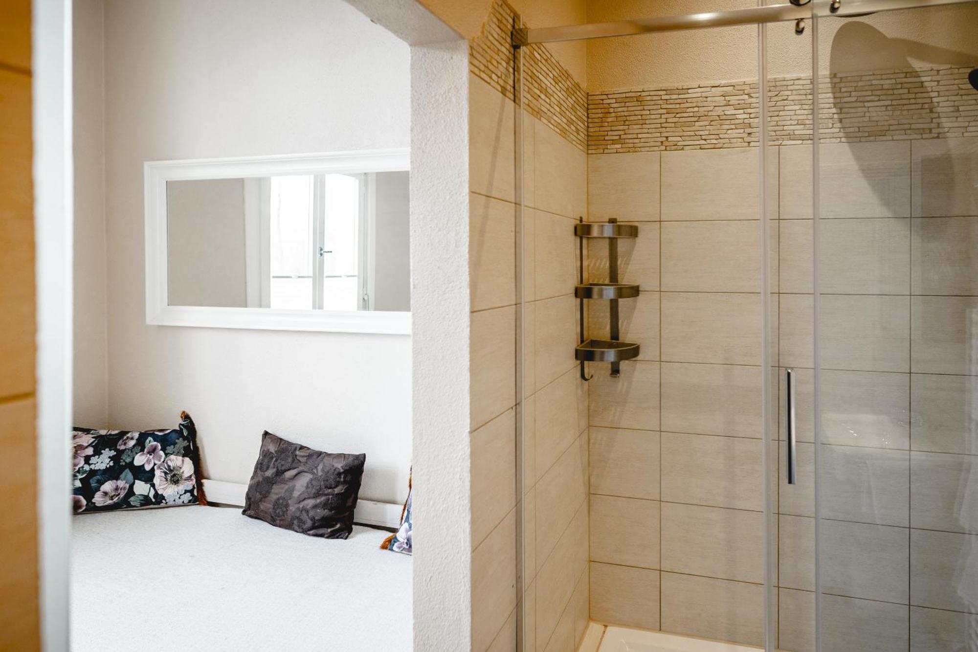 Double Room Private Bathroom