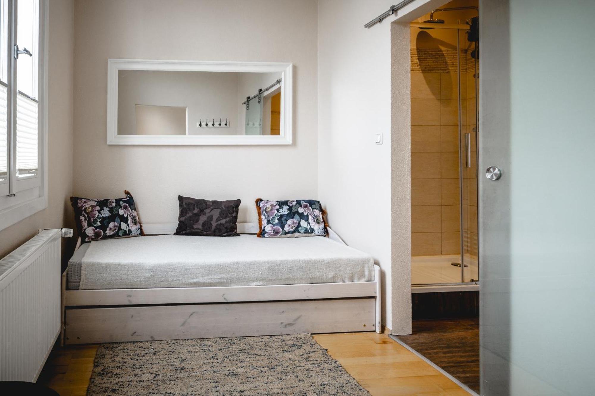 Double Room Private Bathroom