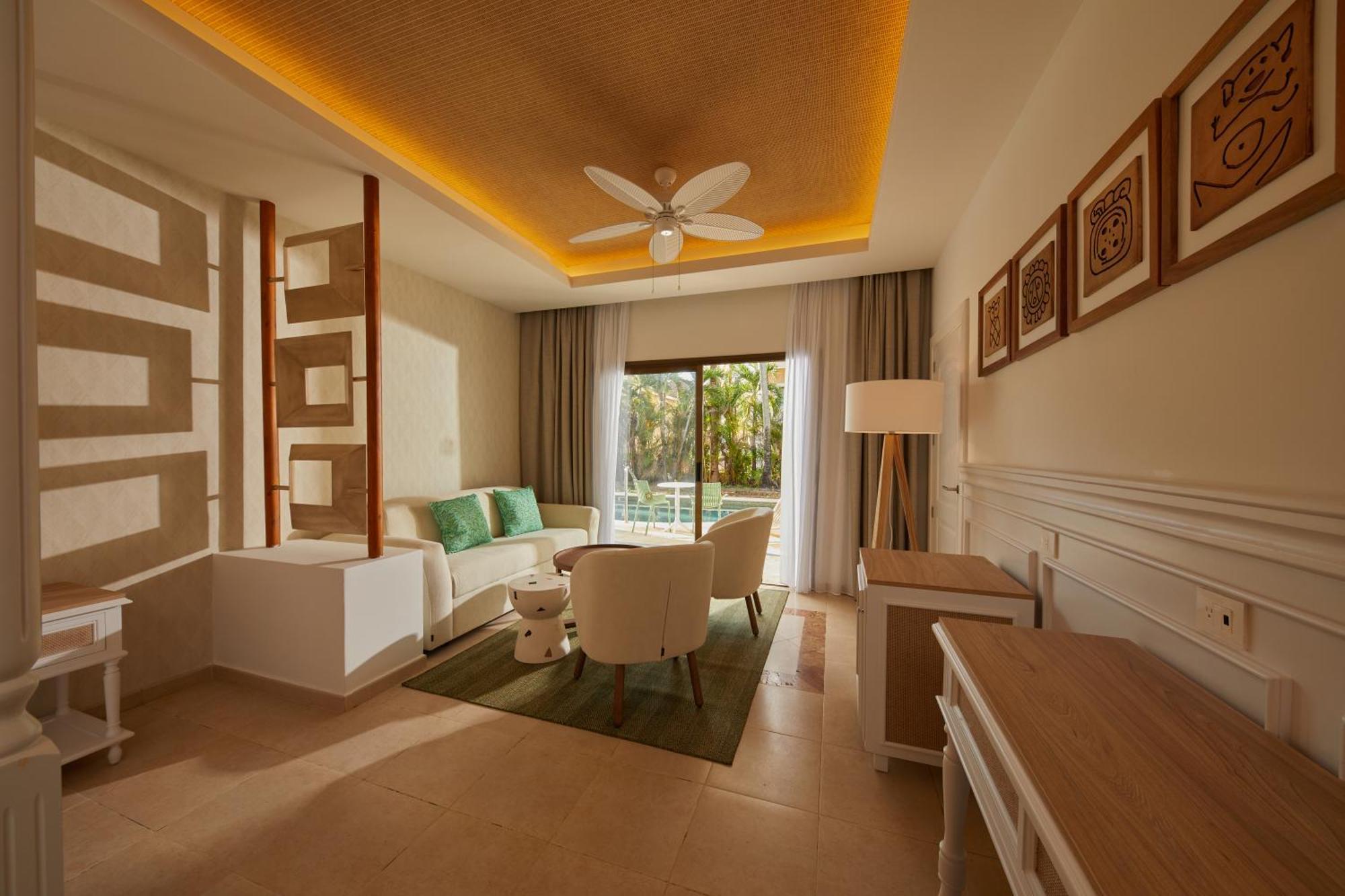 Junior Suite Deluxe Swim Up