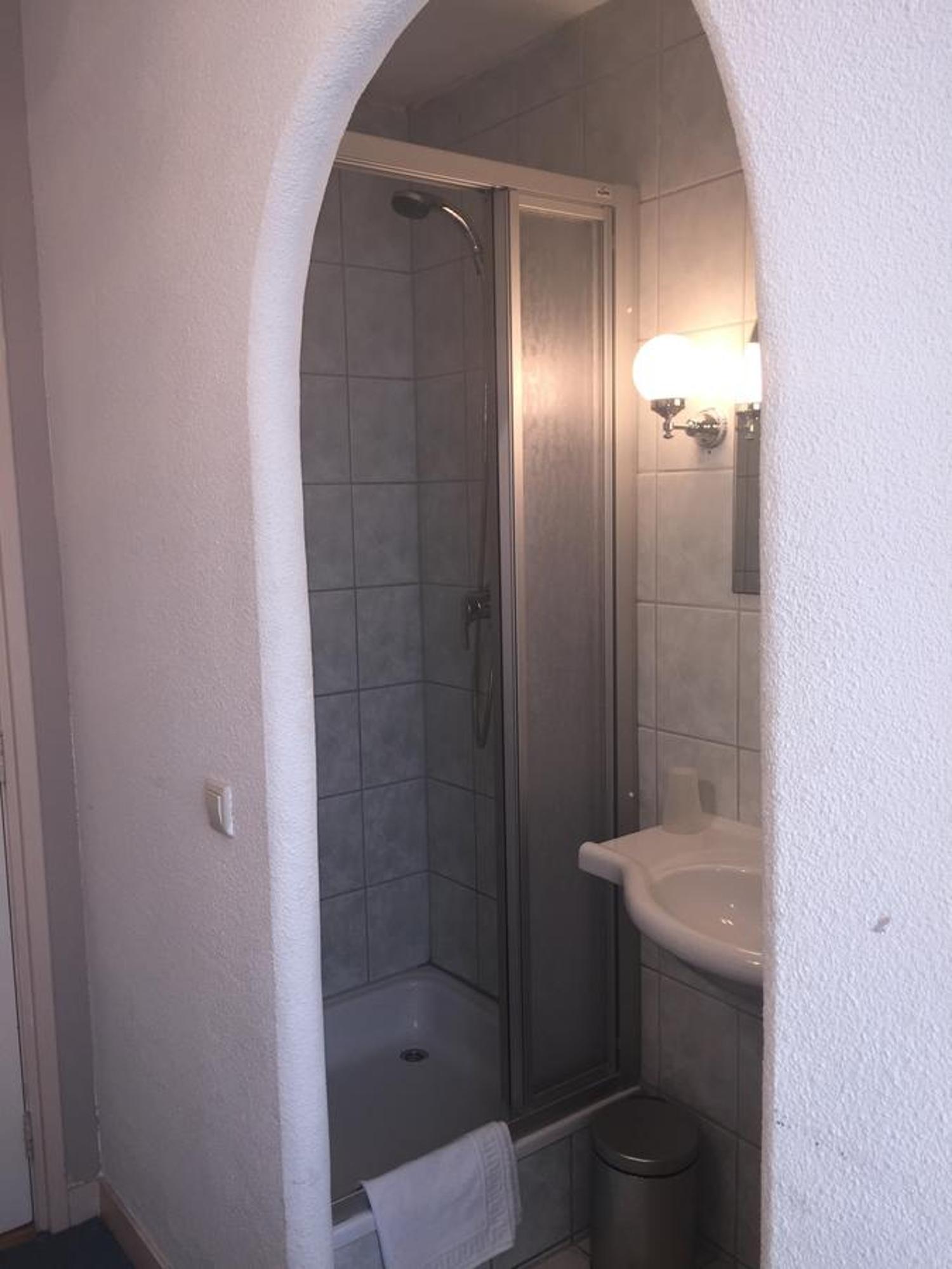 Single Room Bathroom