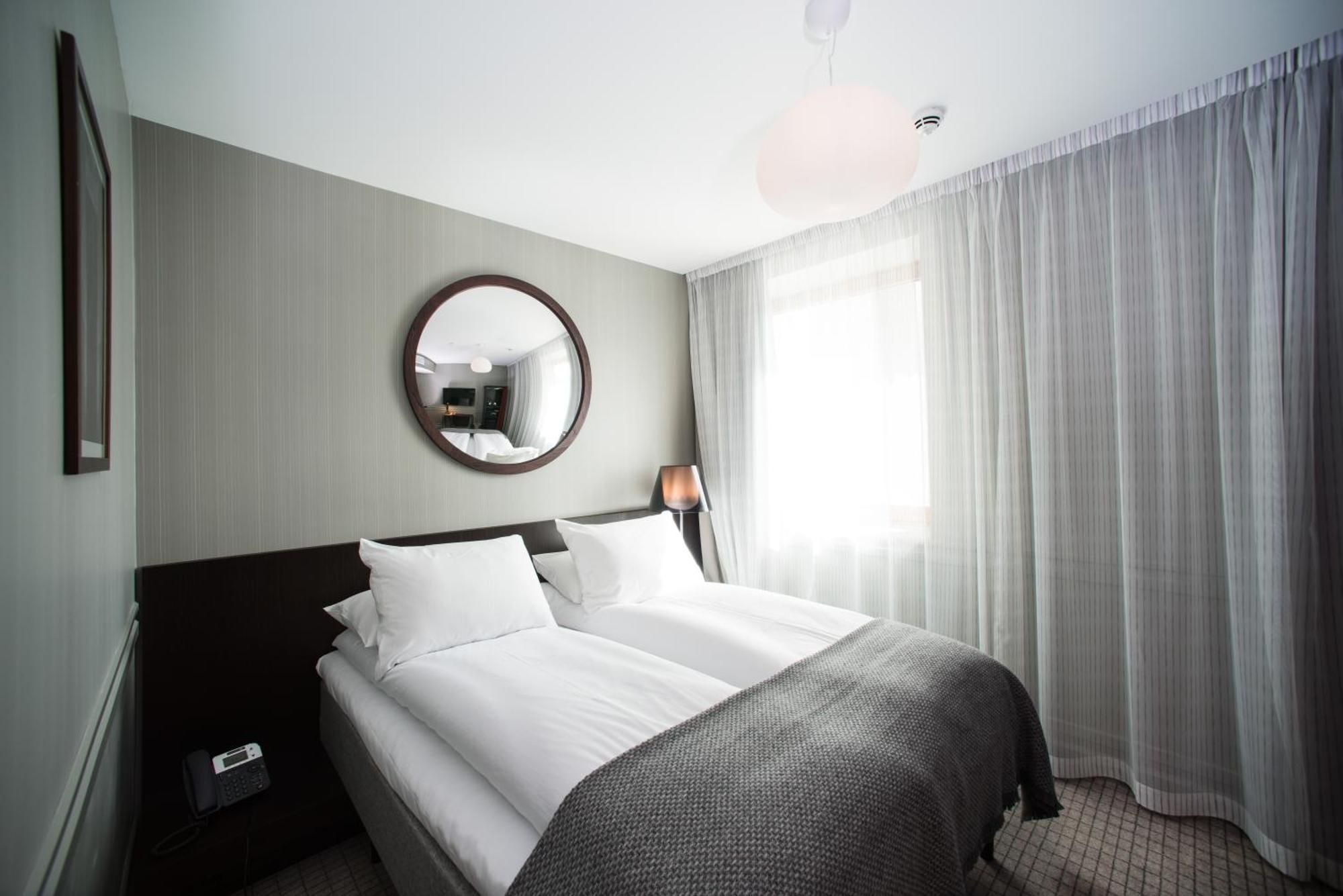 Small Queen Room