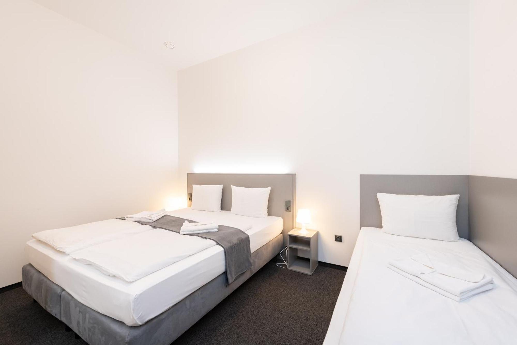 Triple Room No Window