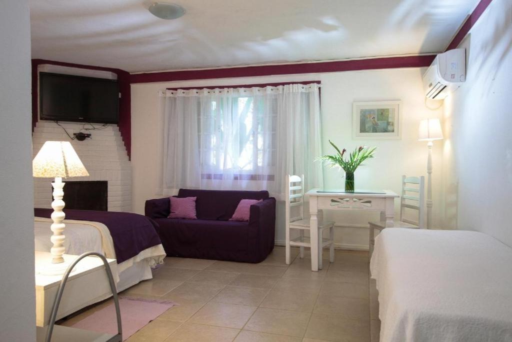 Deluxe Queen Suite