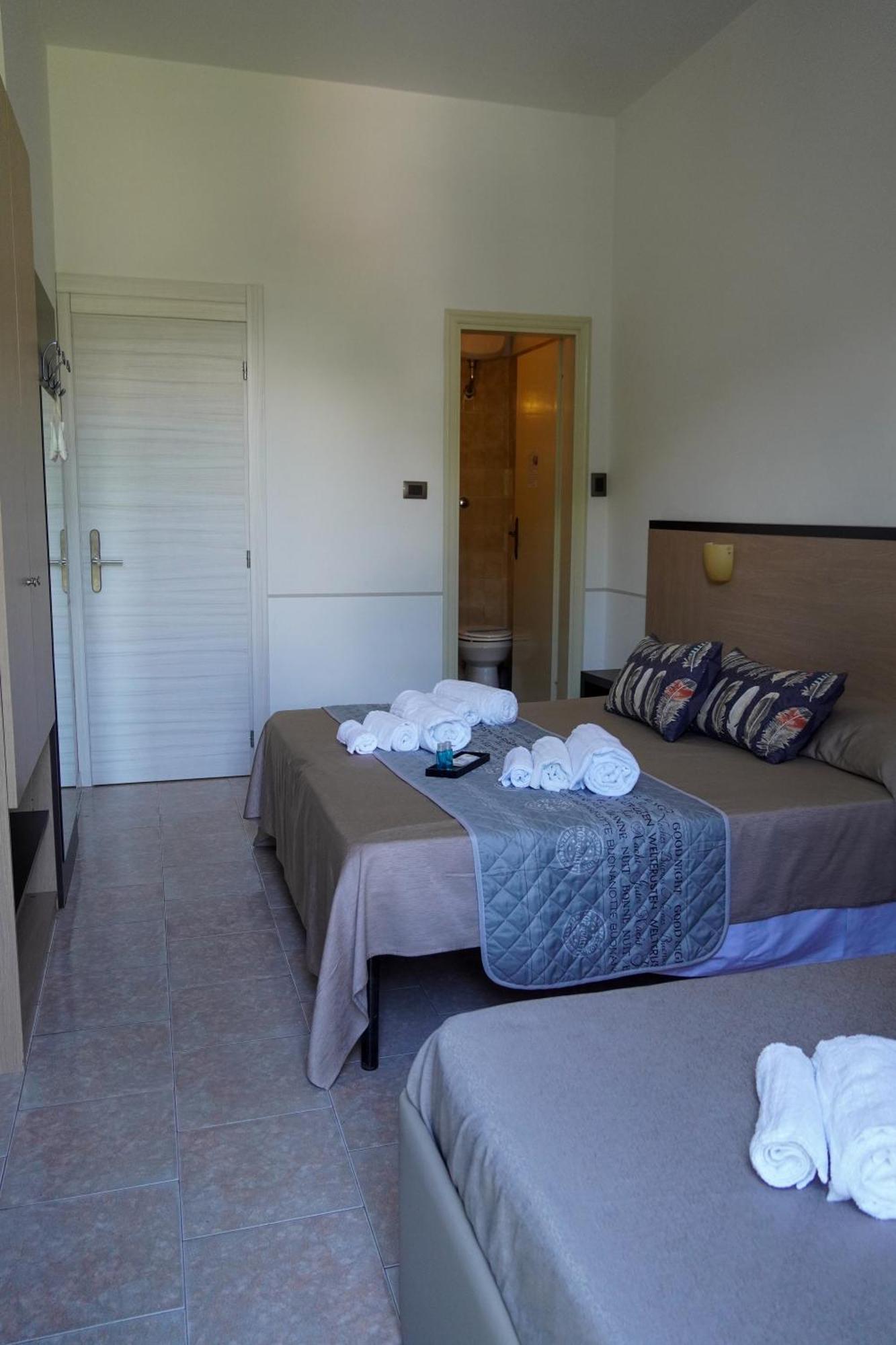 Standard Triple Room,1089508776:JPEG